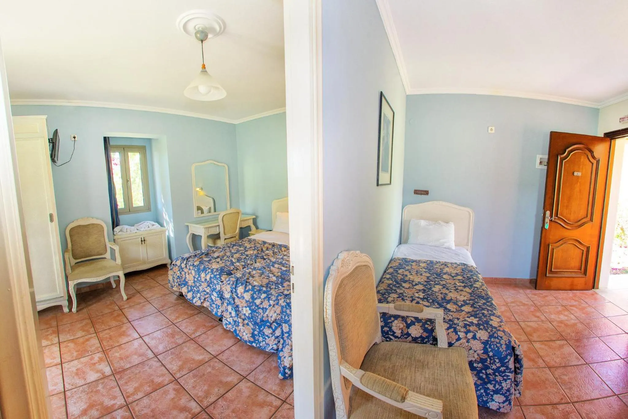 Photo of the whole room, Bed in Efrosini Village