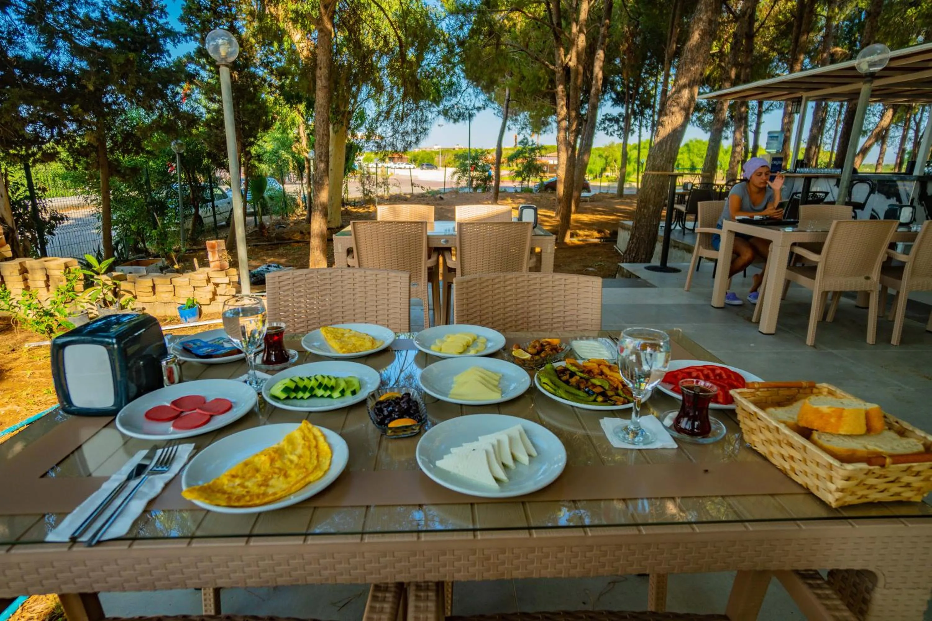 Restaurant/places to eat in Prenses Sealine Beach Hotel