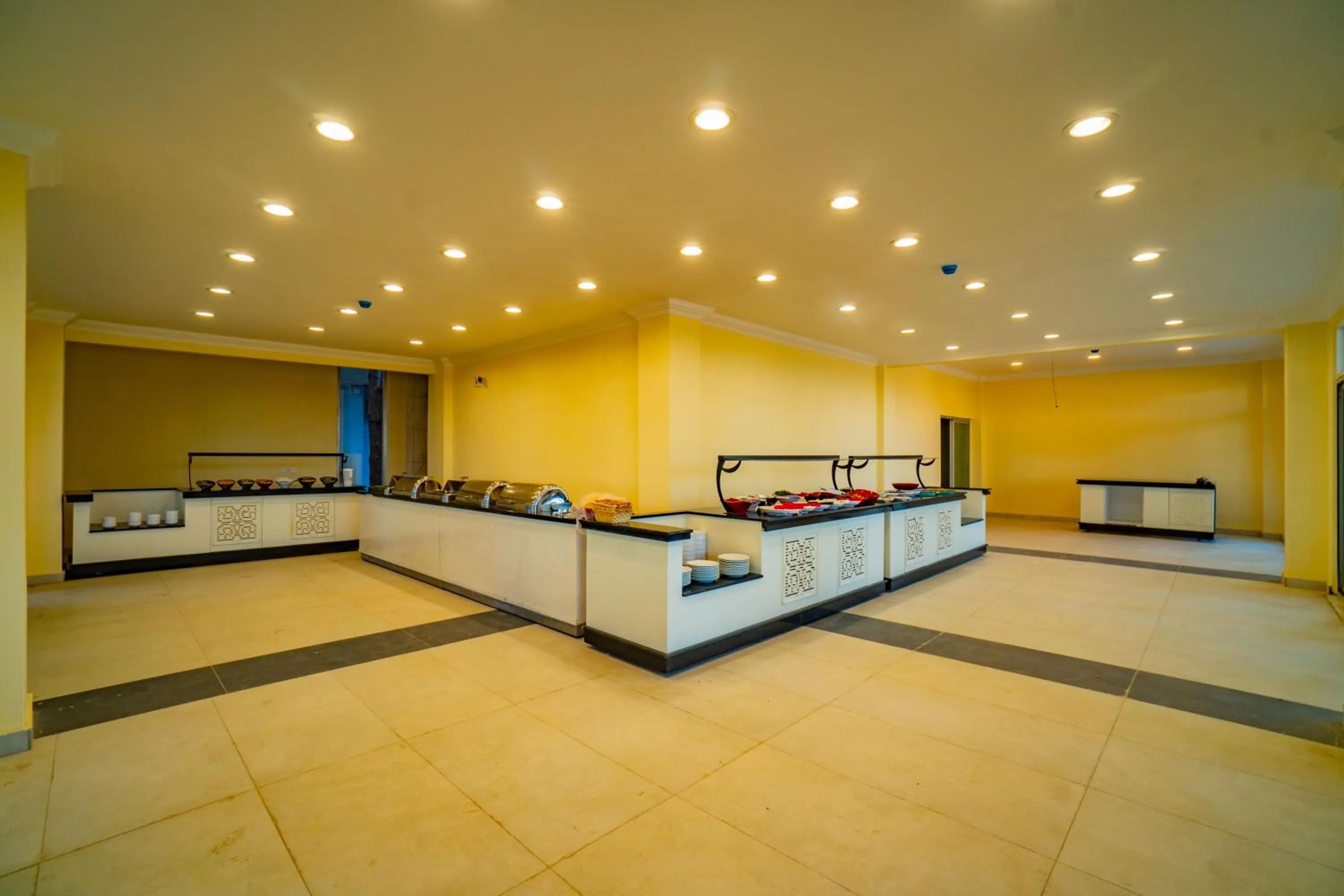 Restaurant/places to eat in Prenses Sealine Beach Hotel