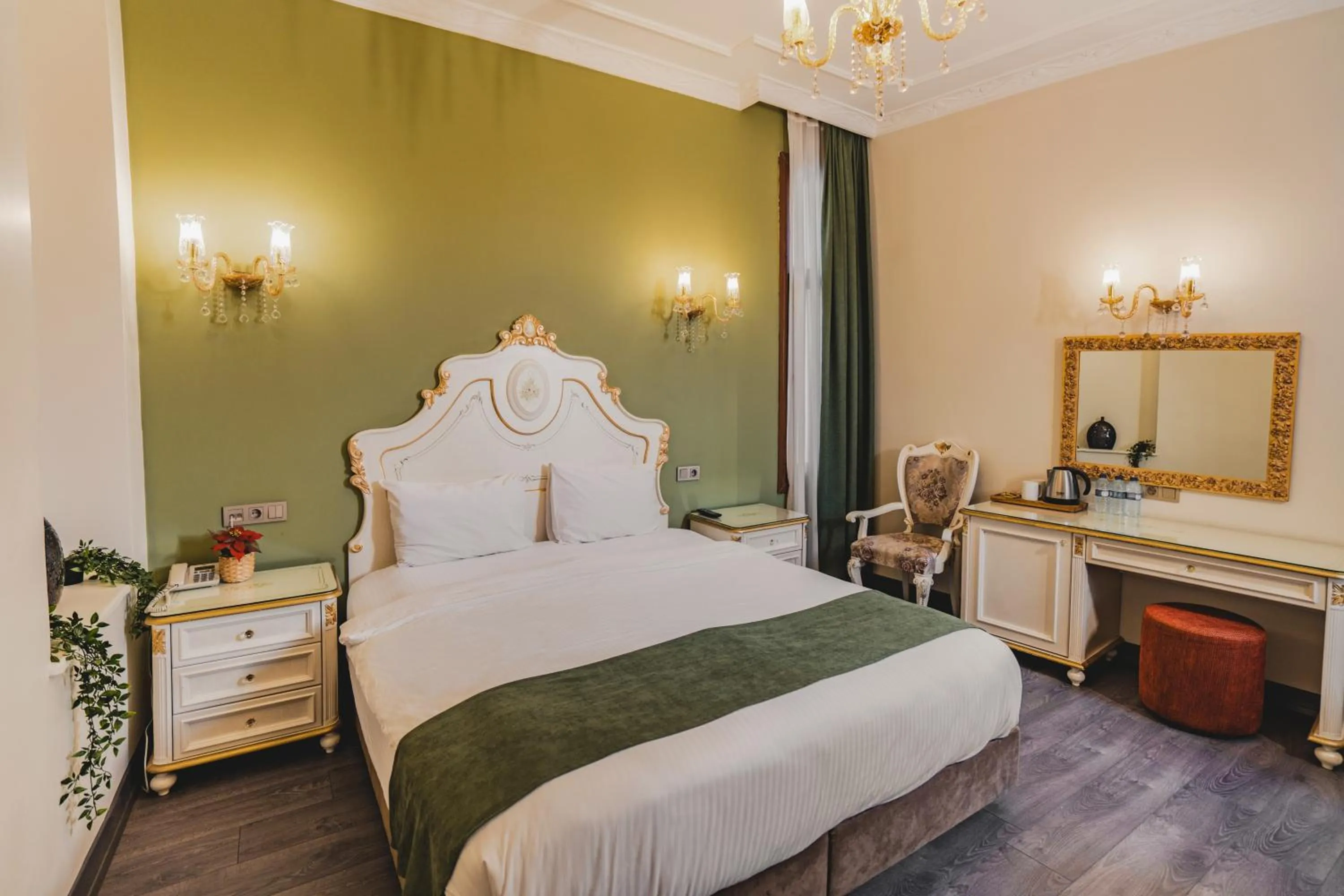 Bed in Hotel Fresia Istanbul