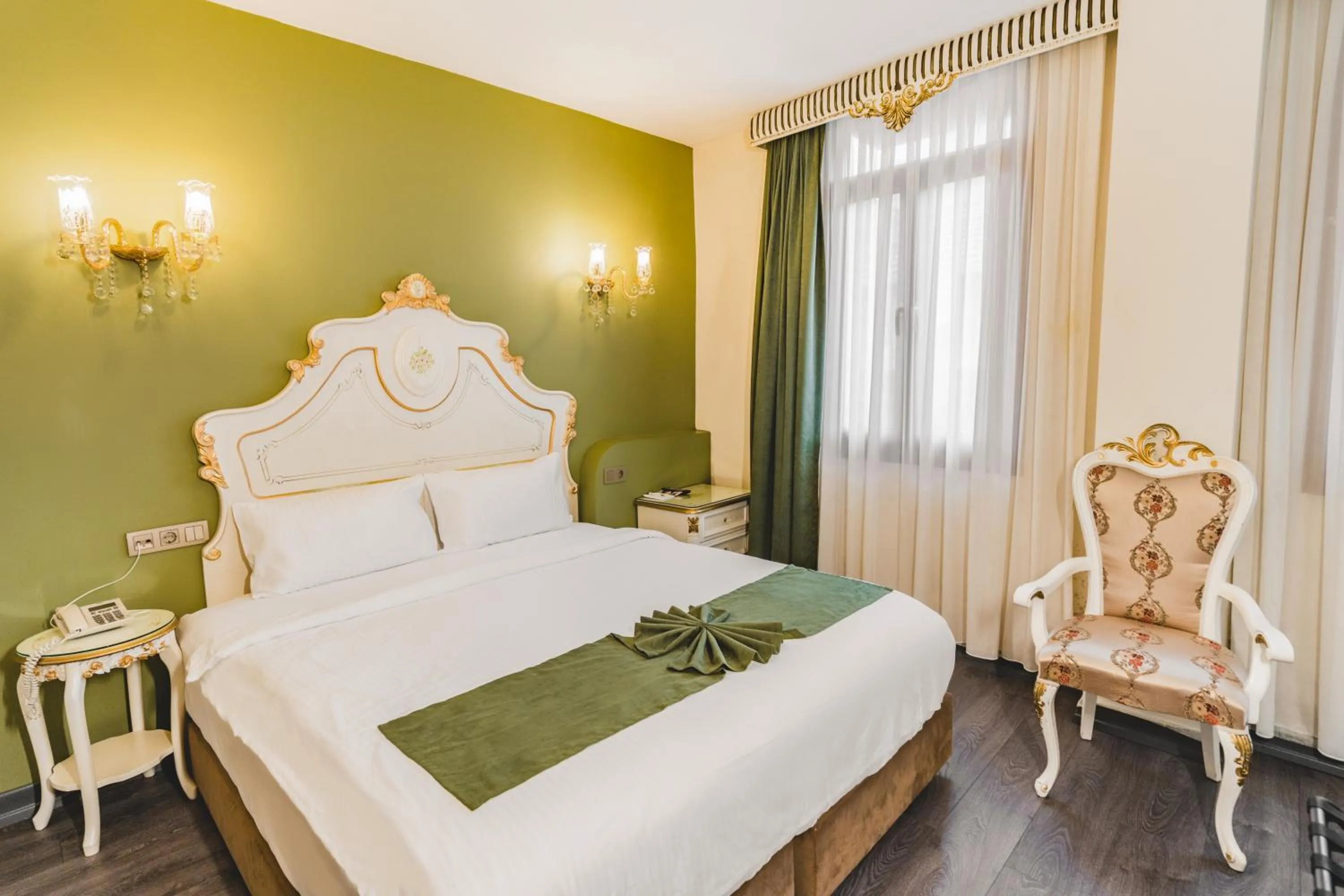 Bed in Hotel Fresia Istanbul