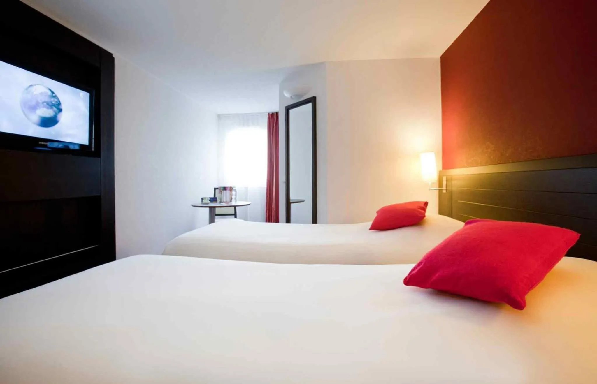 Bedroom, Bed in ibis Styles Belfort Centre