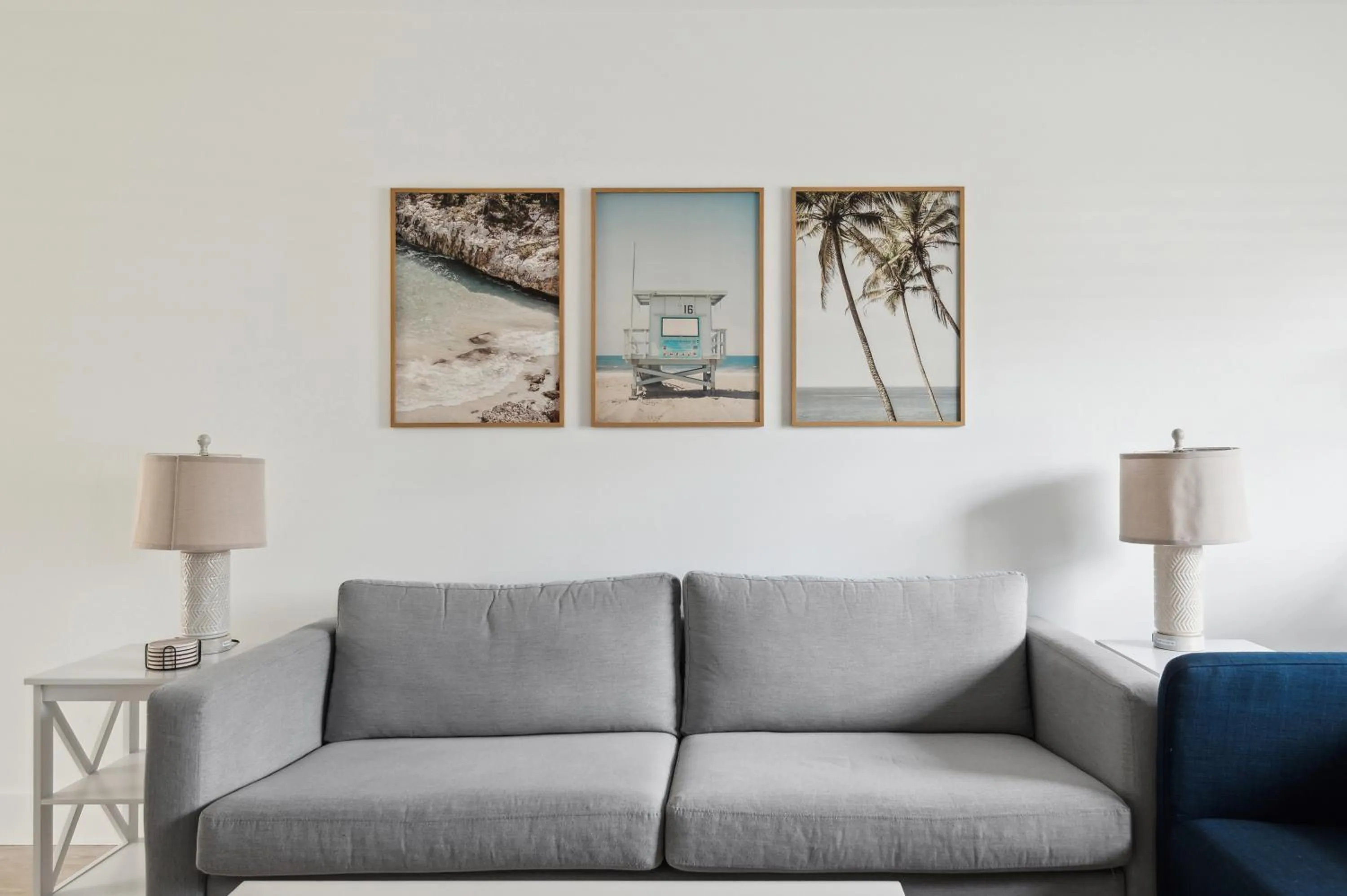 Living room in Amazing 2 Bedroom Townhouse near beach