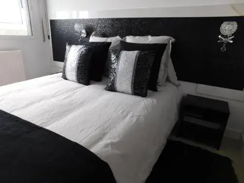Small Single Room in HOTEL TERRA GALEGA MEIGA Small Single Room in HOTEL TERRA GALEGA MEIGA