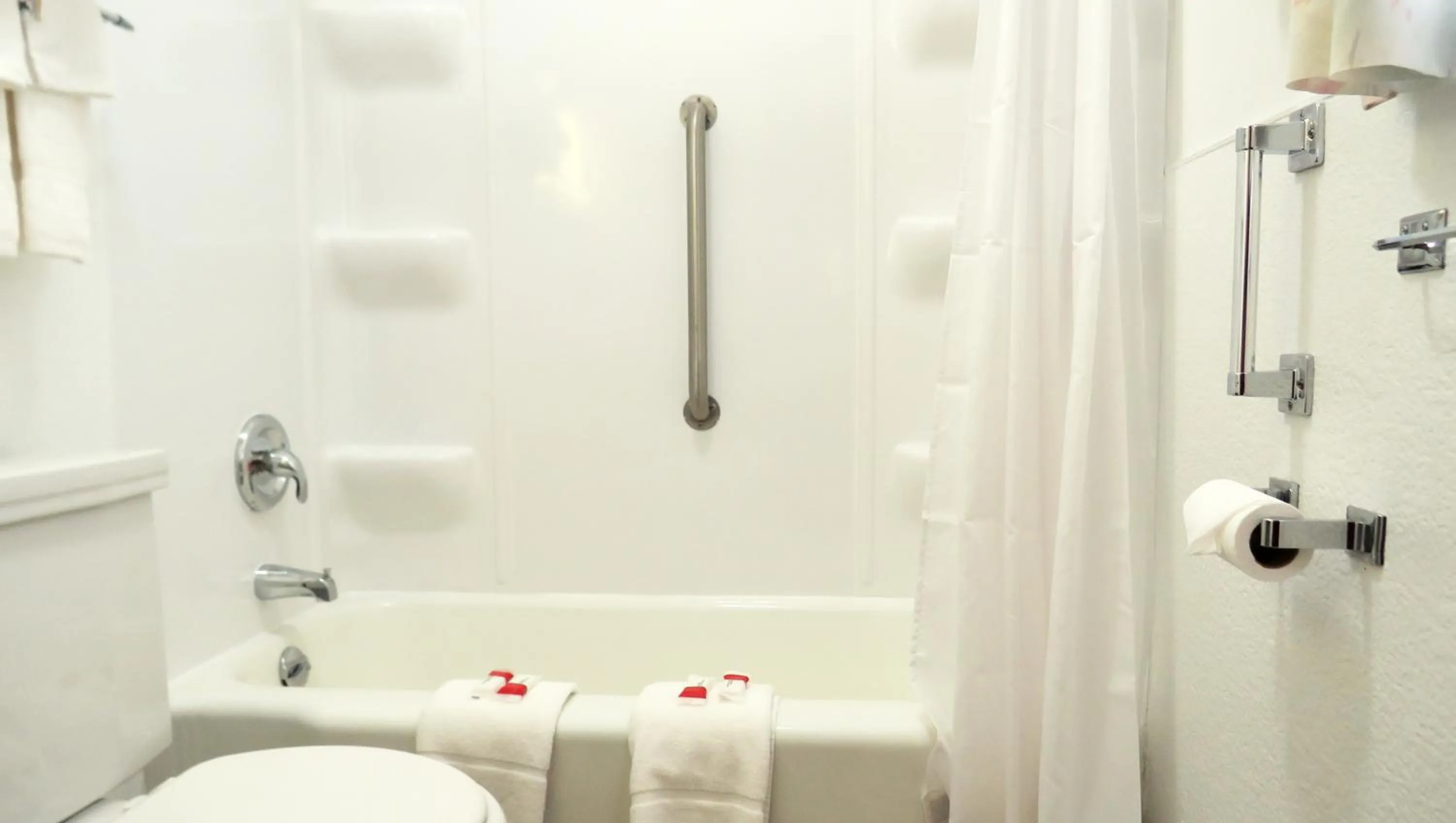 Bathroom in Indianhead Ironwood Hotel