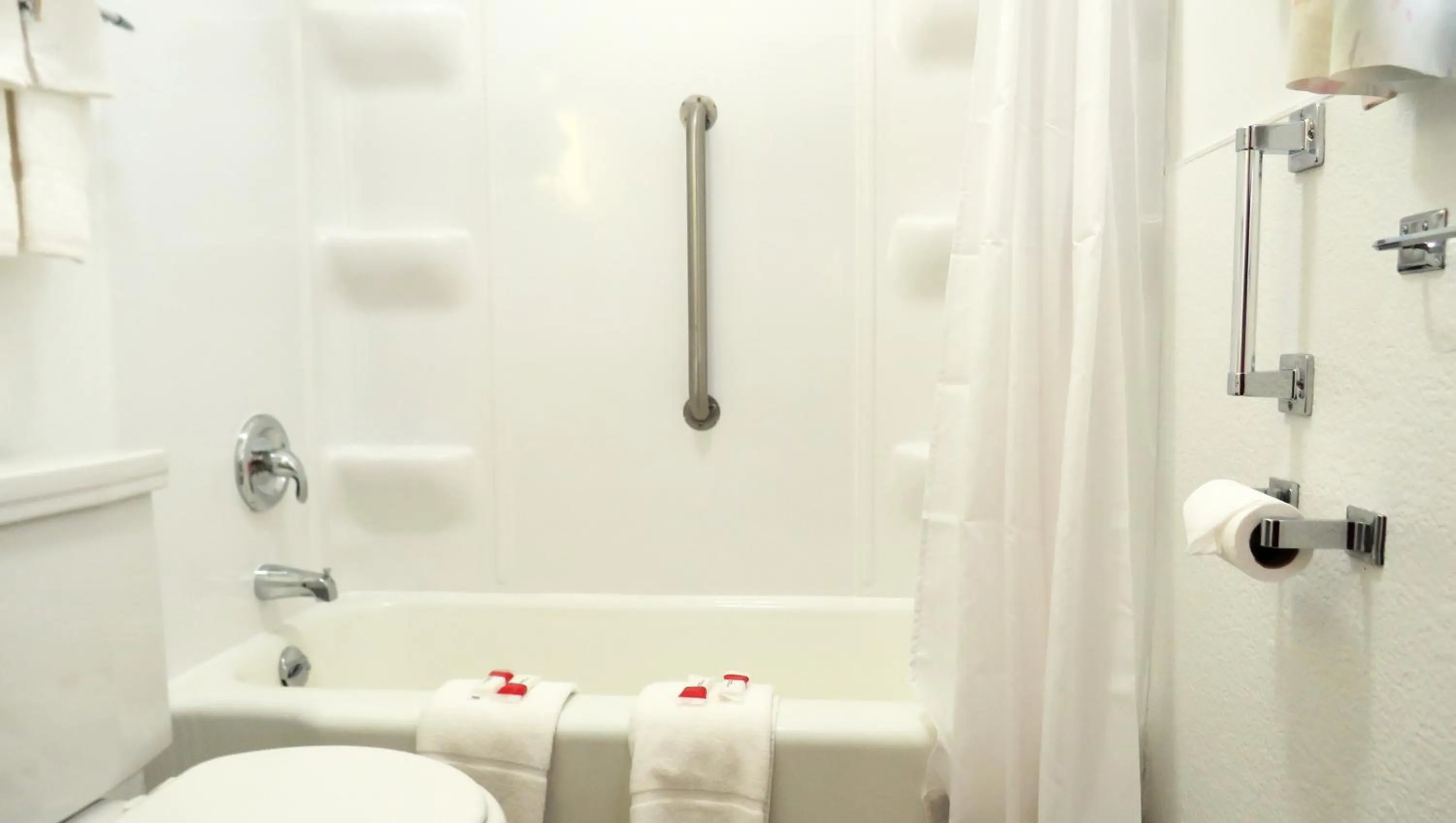 Bathroom in Indianhead Ironwood Hotel