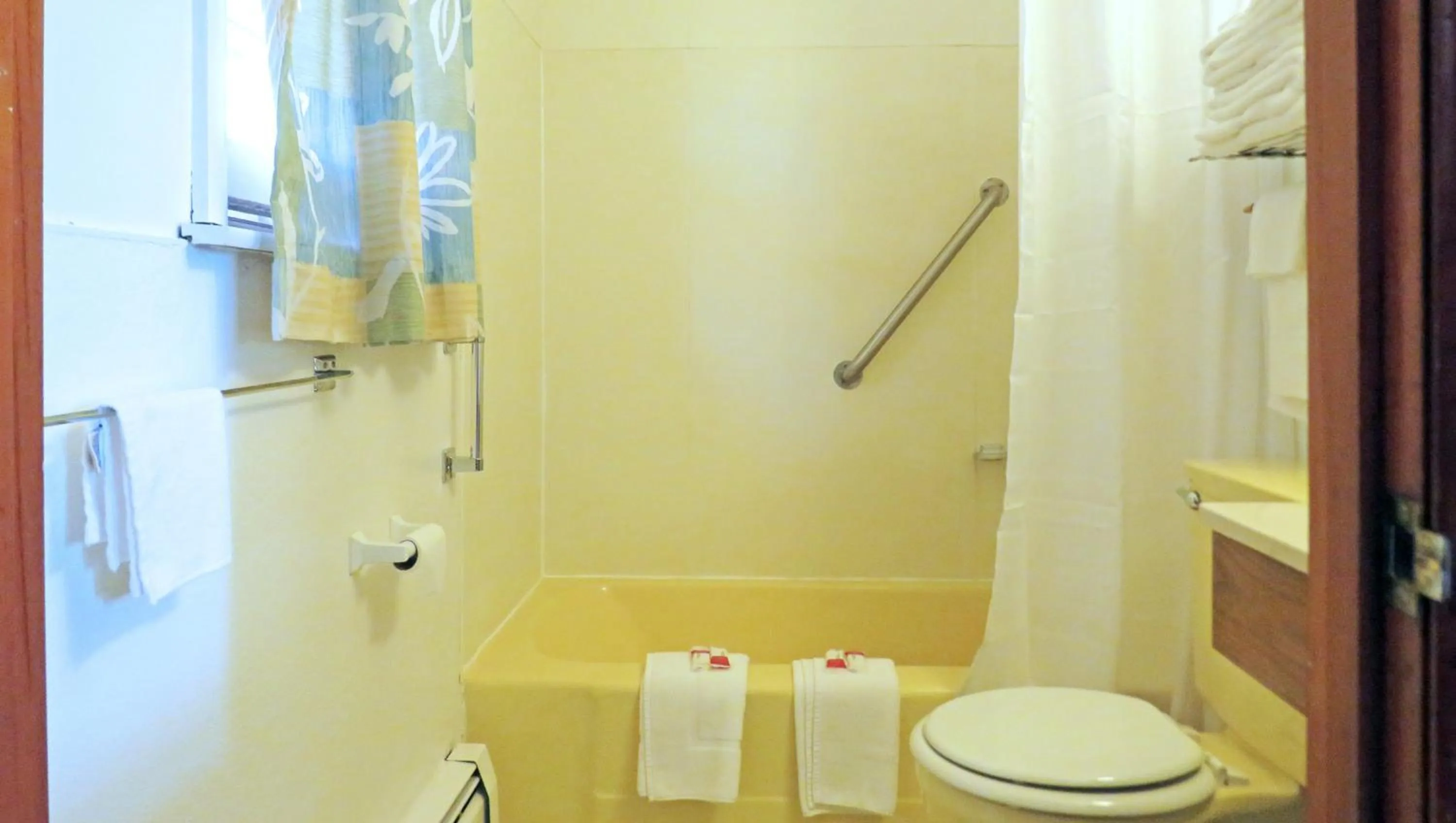 Bathroom in Indianhead Ironwood Hotel