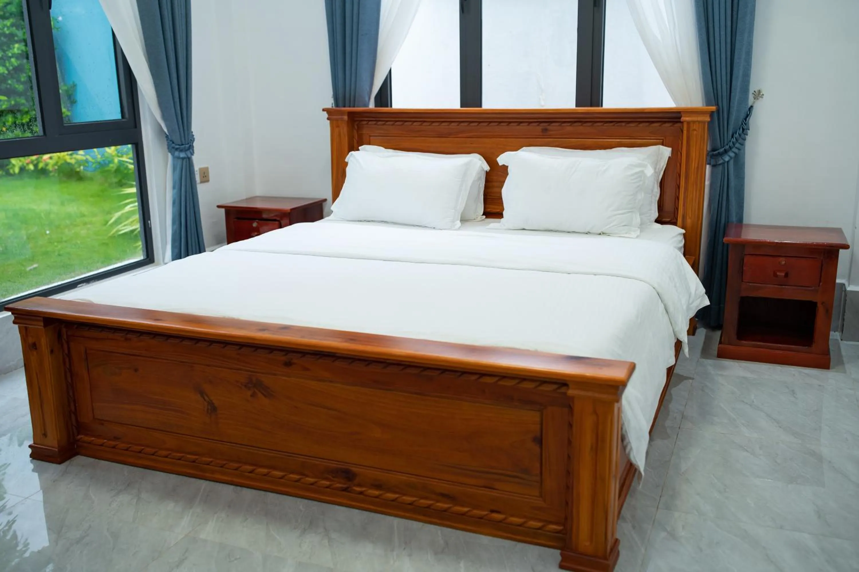 Photo of the whole room, Bed in Damnak Borey Resort