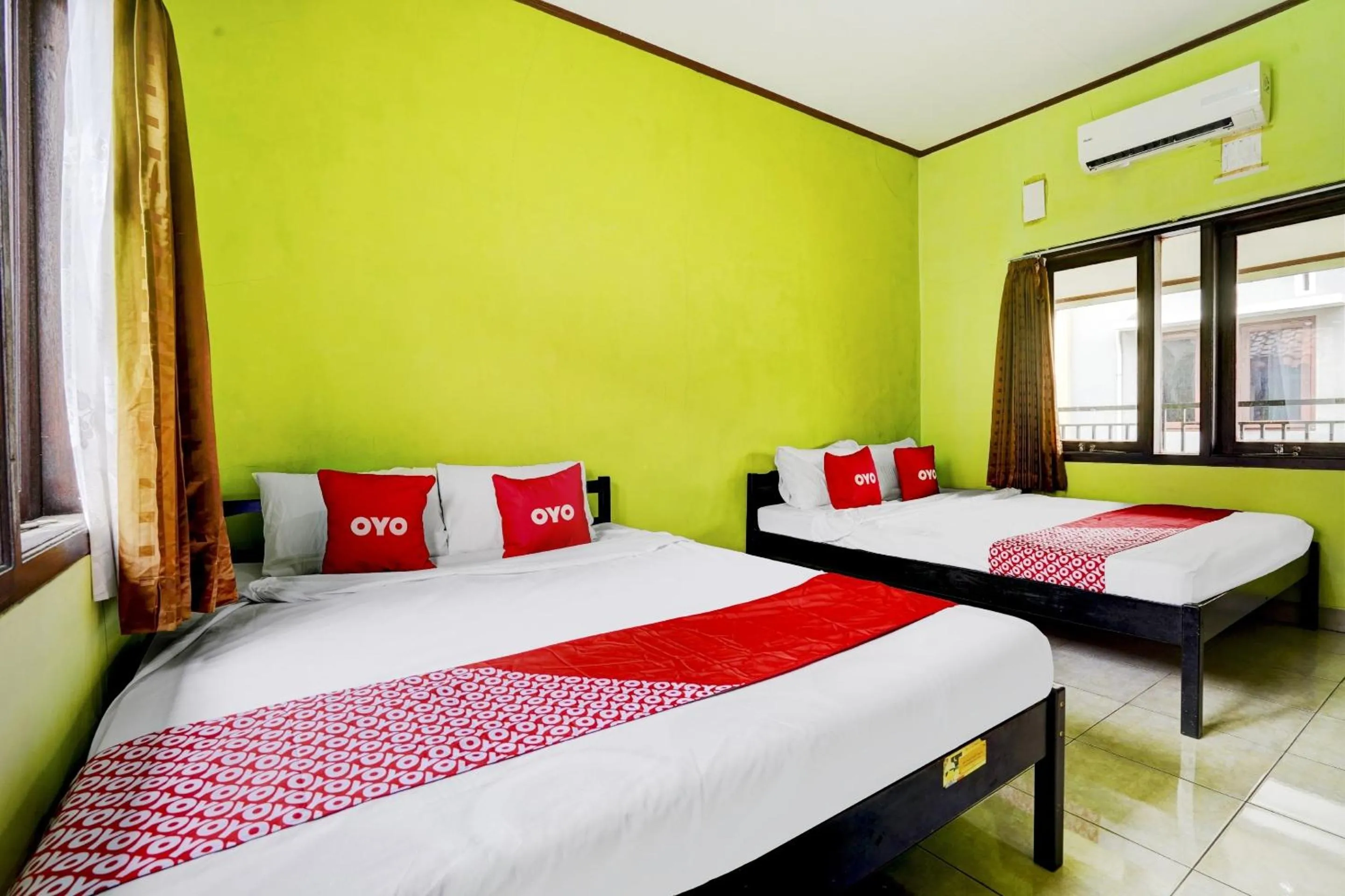 Bedroom, Bed in Hotel O Wisma Al-fahmi Syariah