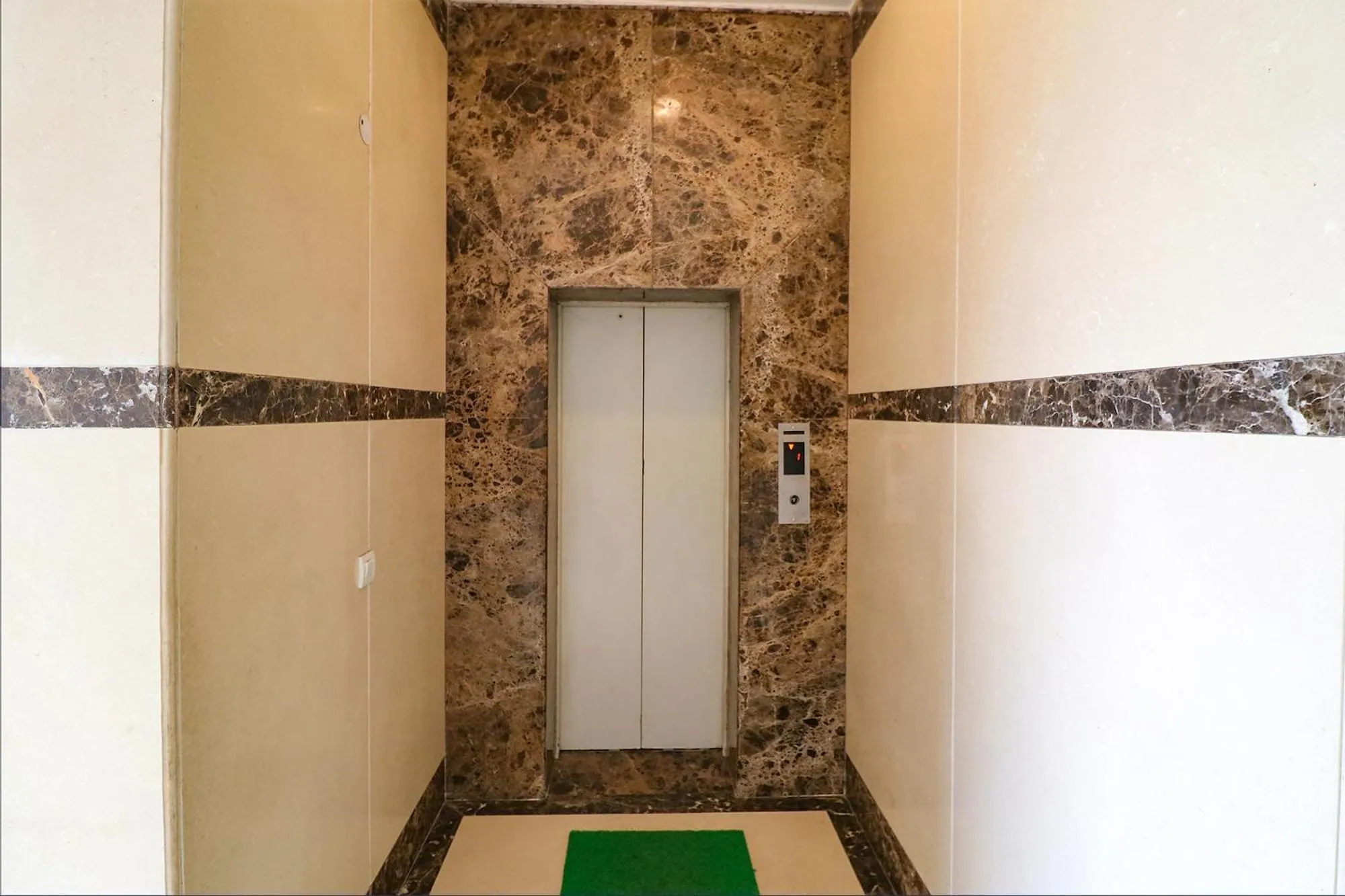 elevator in FabExpress Llyod Residency