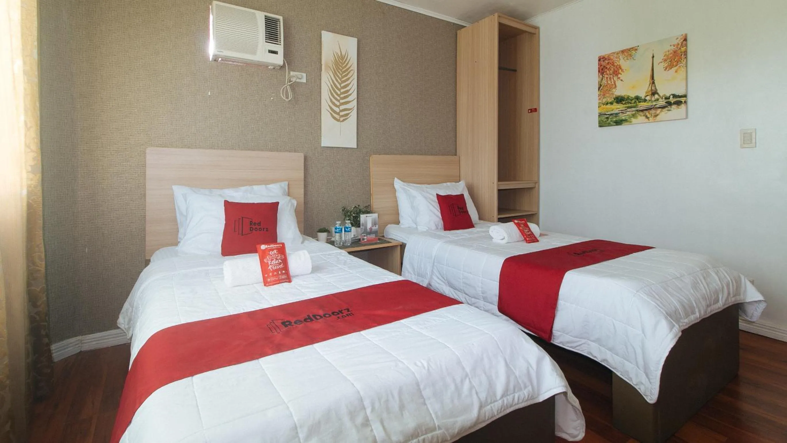 Bed in RedDoorz Hostel @ St. Paul Village LapuLapu