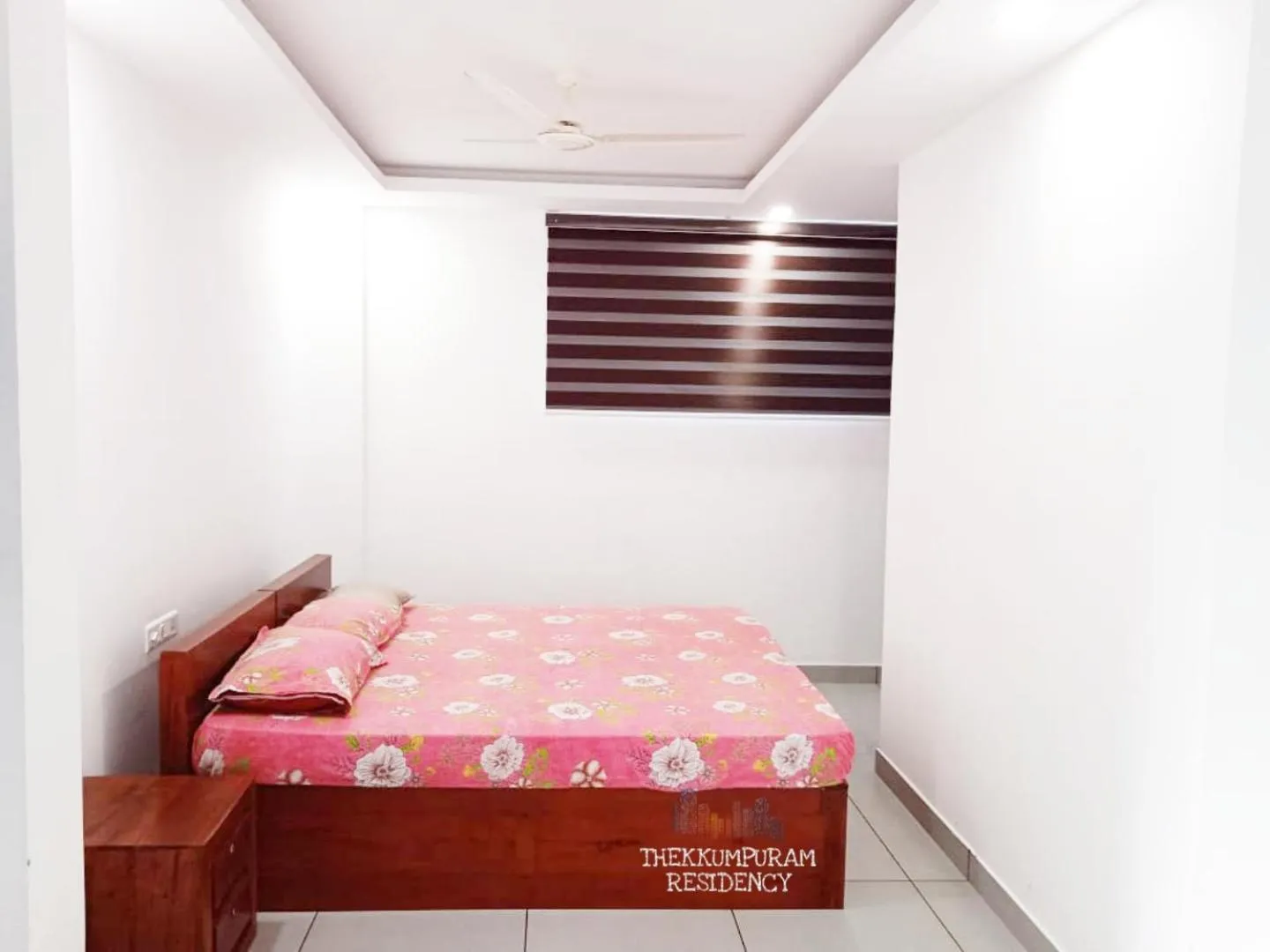 Bedroom, Bed in THEKKUMPURAM RESIDENCY