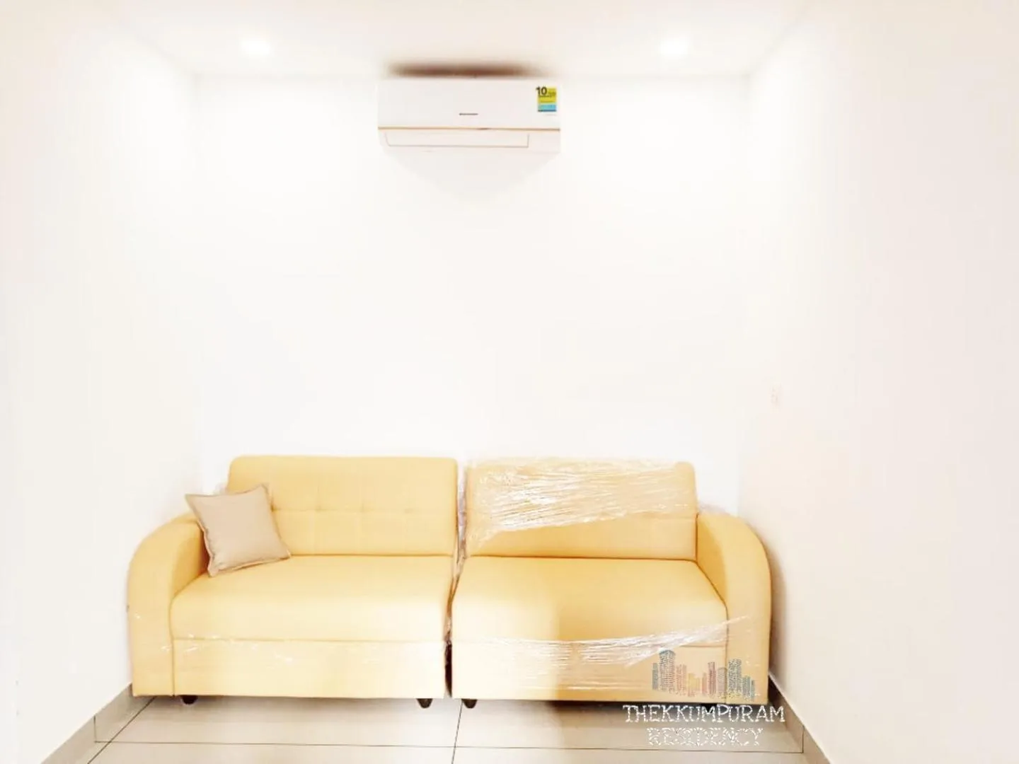 Seating area in THEKKUMPURAM RESIDENCY