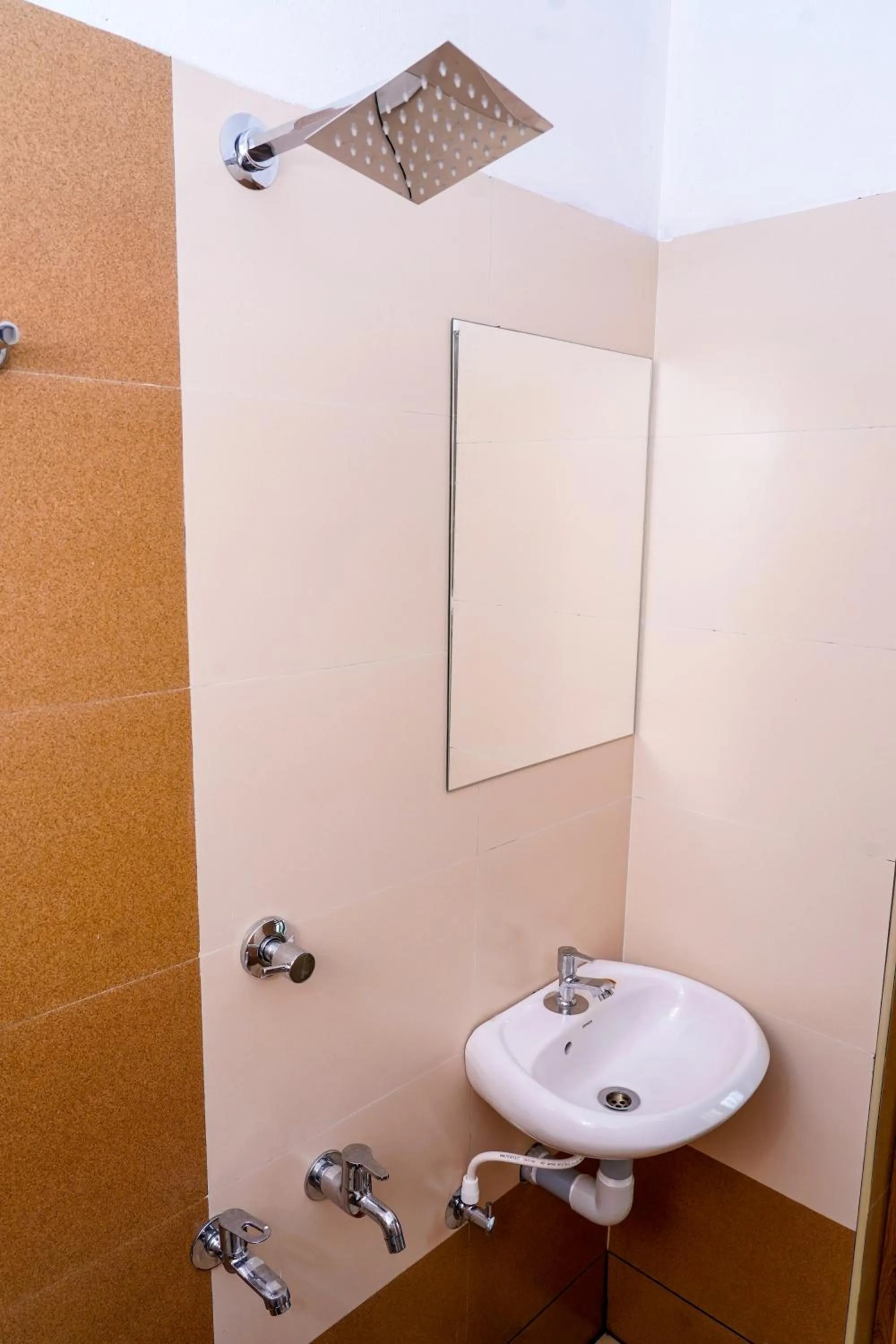 Bathroom in THEKKUMPURAM RESIDENCY