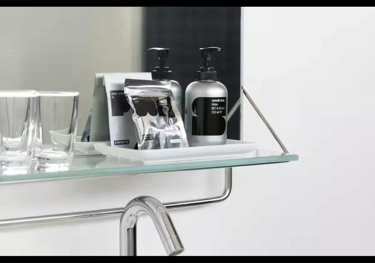 King Room - Disability Access in The Standard - East Village King Room - Disability Access in The Standard - East Village