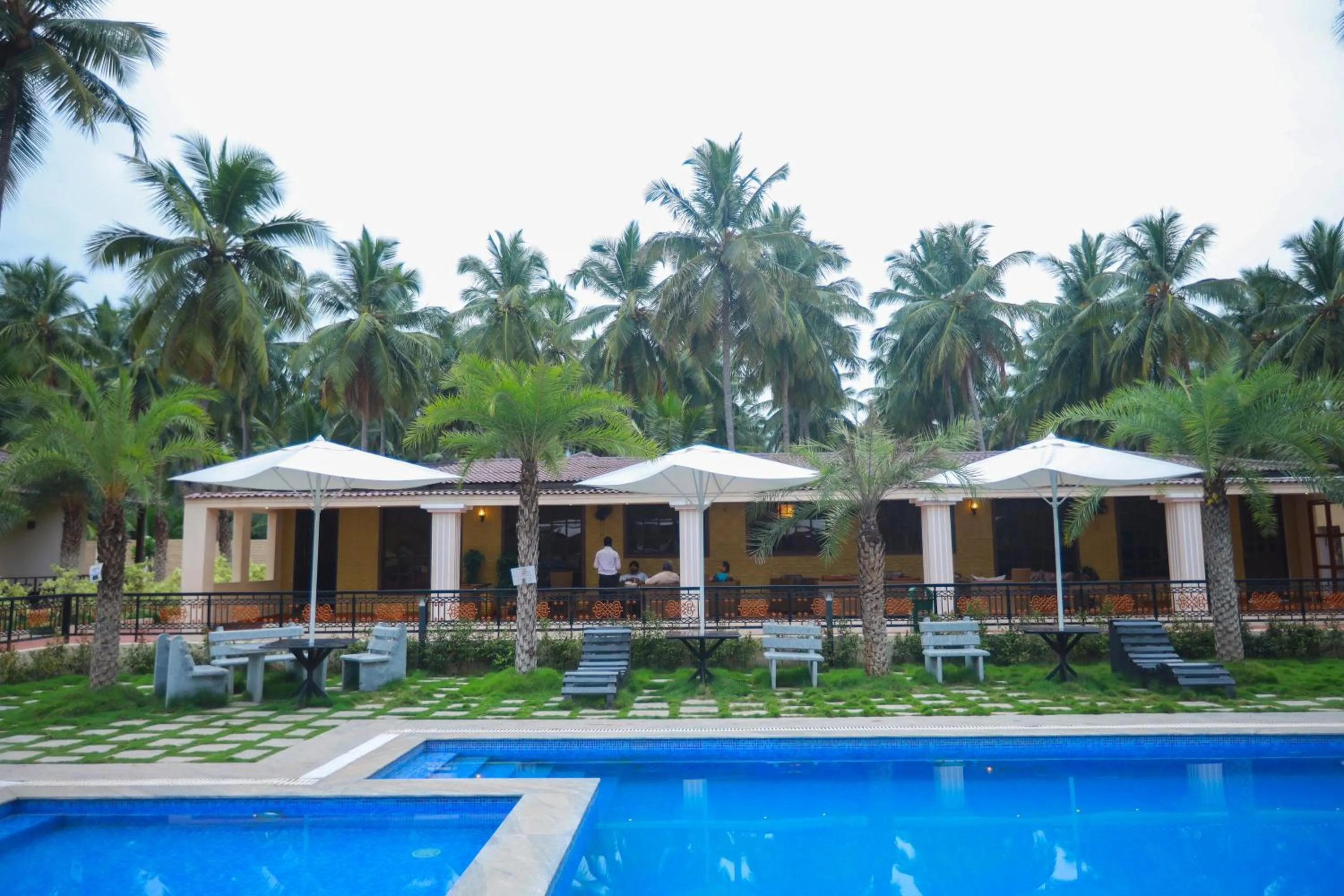 Restaurant/places to eat in Royal Destiny Resort