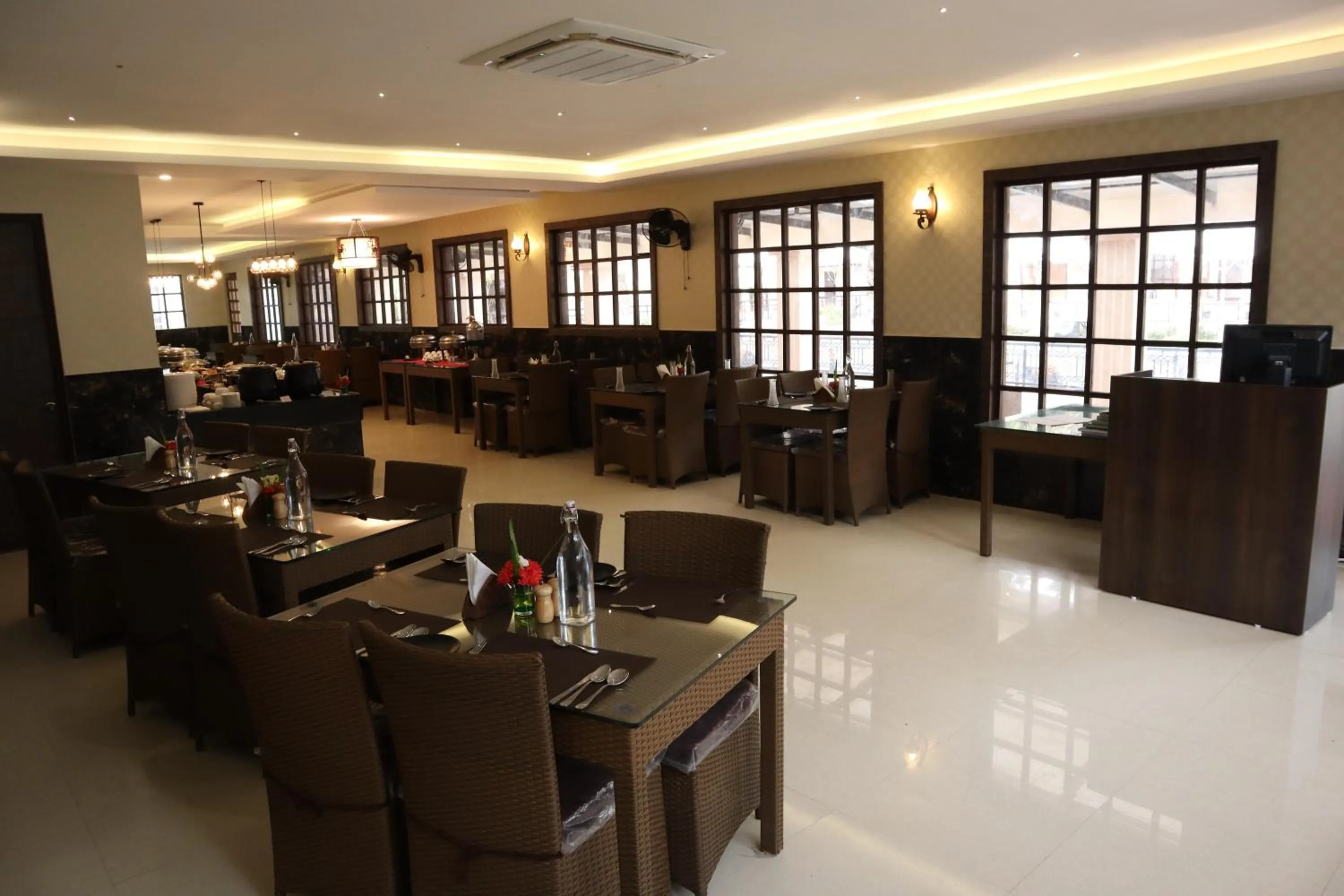 Restaurant/places to eat in Royal Destiny Resort