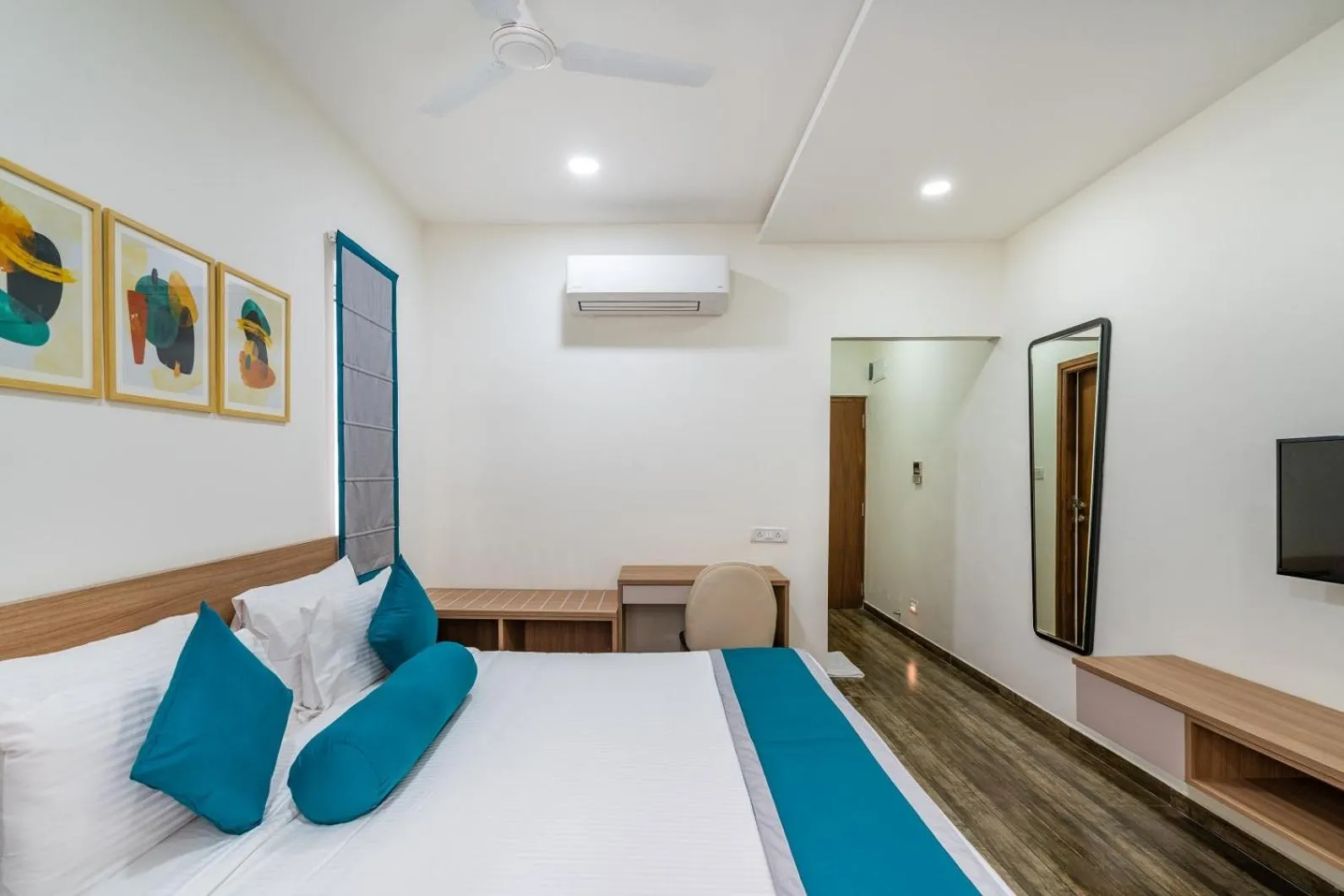 Bedroom, Bed in SKYLA Studios & Suites - Hitech City
