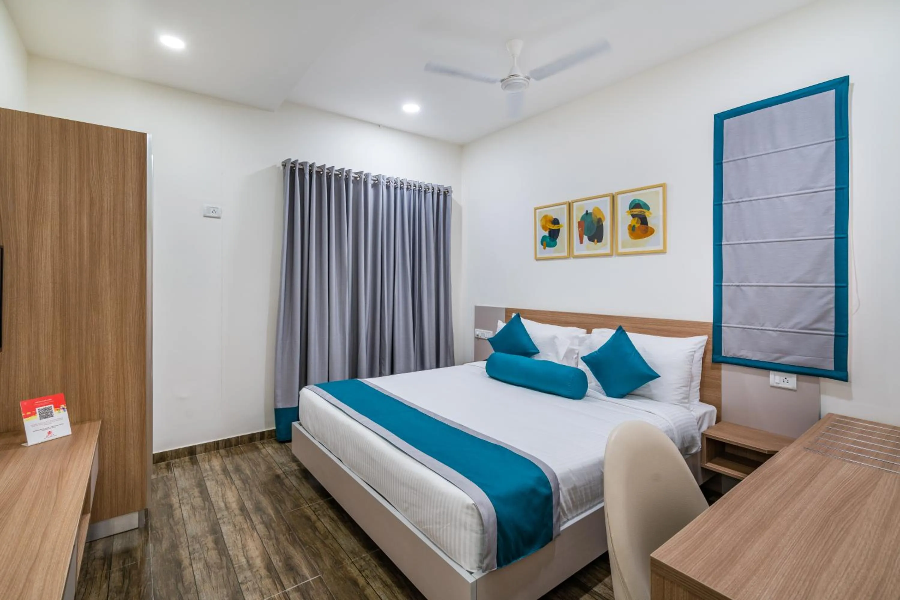 Photo of the whole room, Bed in SKYLA Studios & Suites - Hitech City