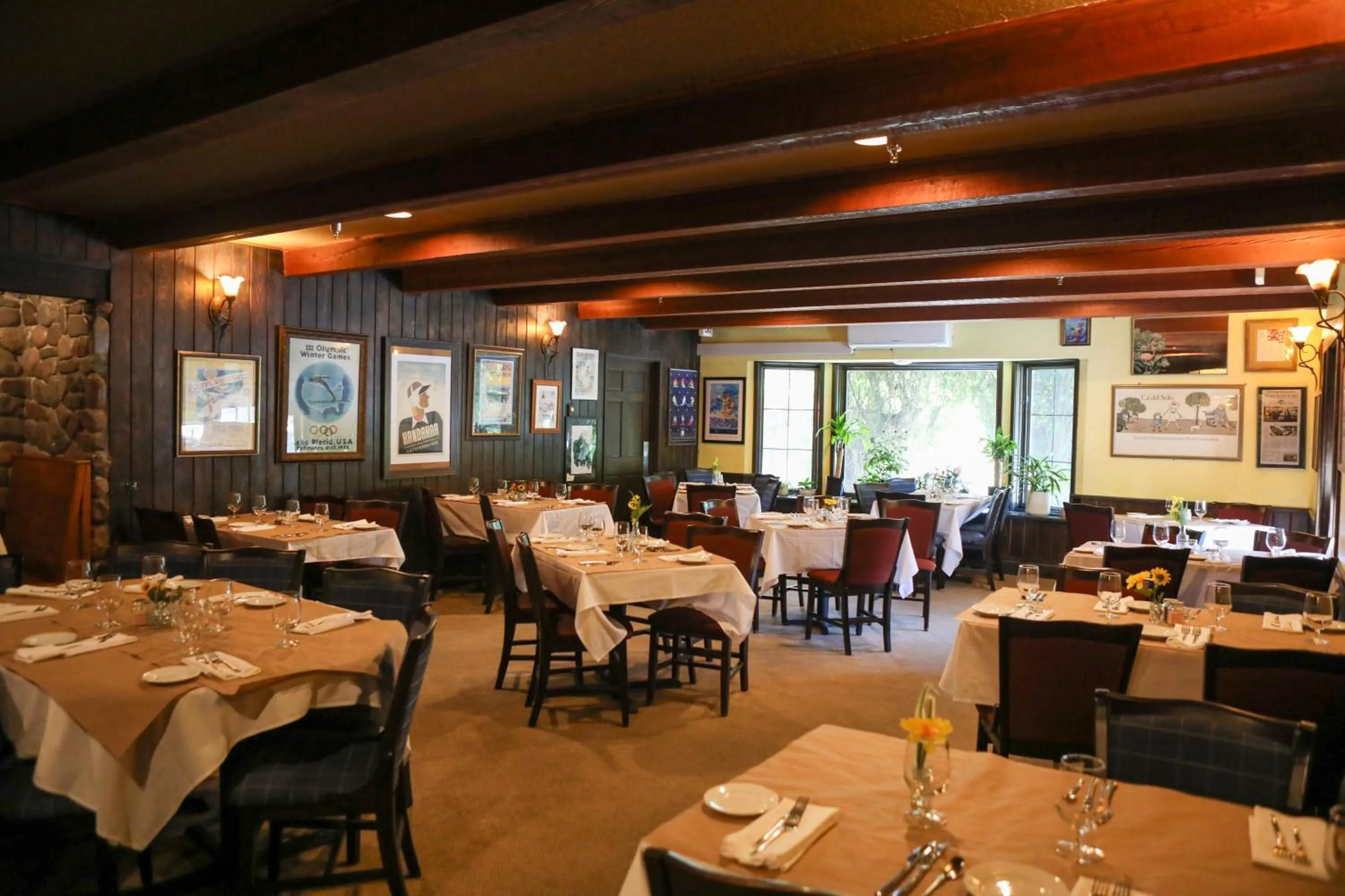 Restaurant/places to eat in Kandahar Lodge at Whitefish Mountain Resort