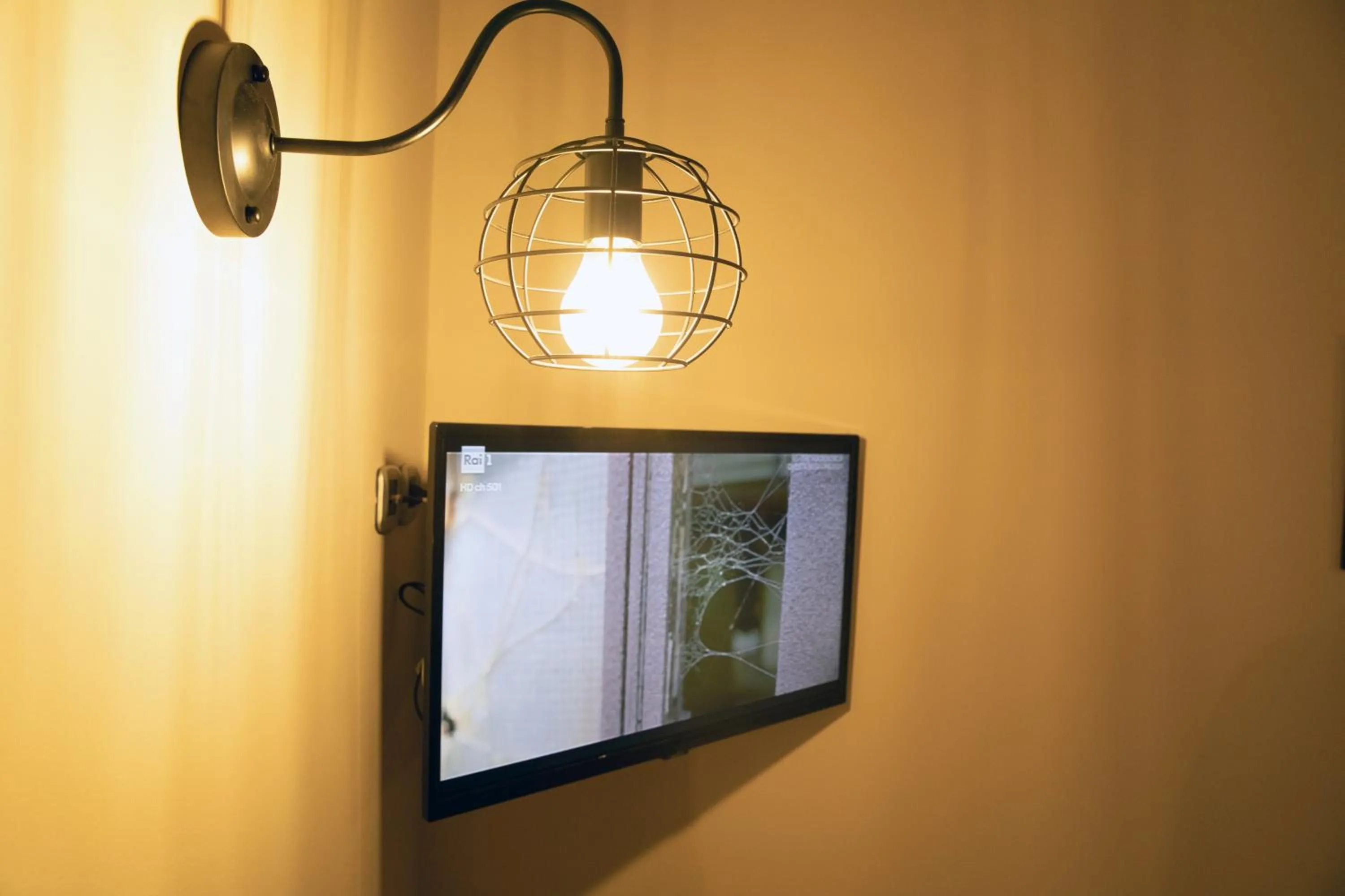 TV and multimedia in Hotel Marconi