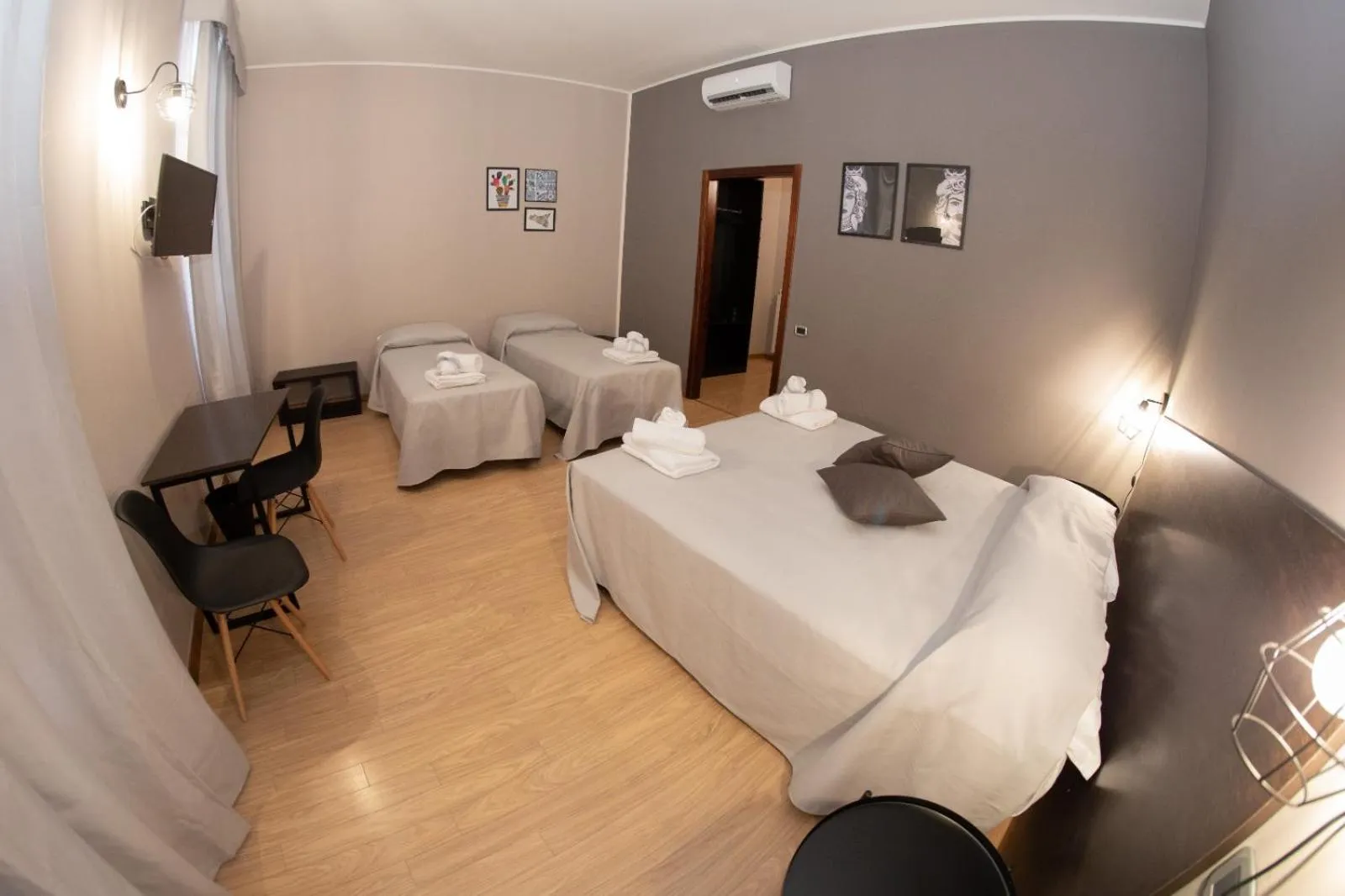 Bed in Hotel Marconi