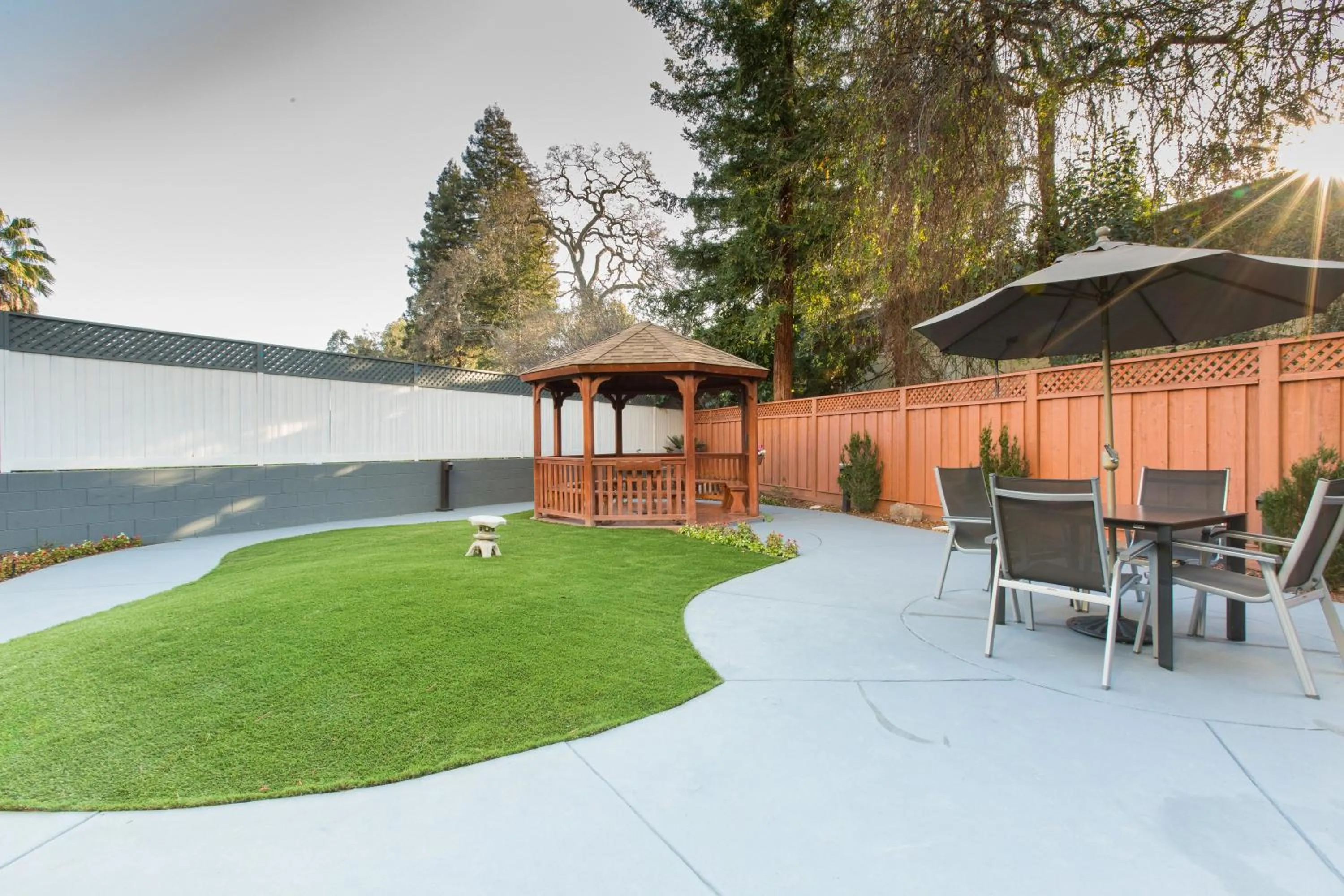Decorative detail in Holiday Inn Express Mountain View South Palo Alto by IHG