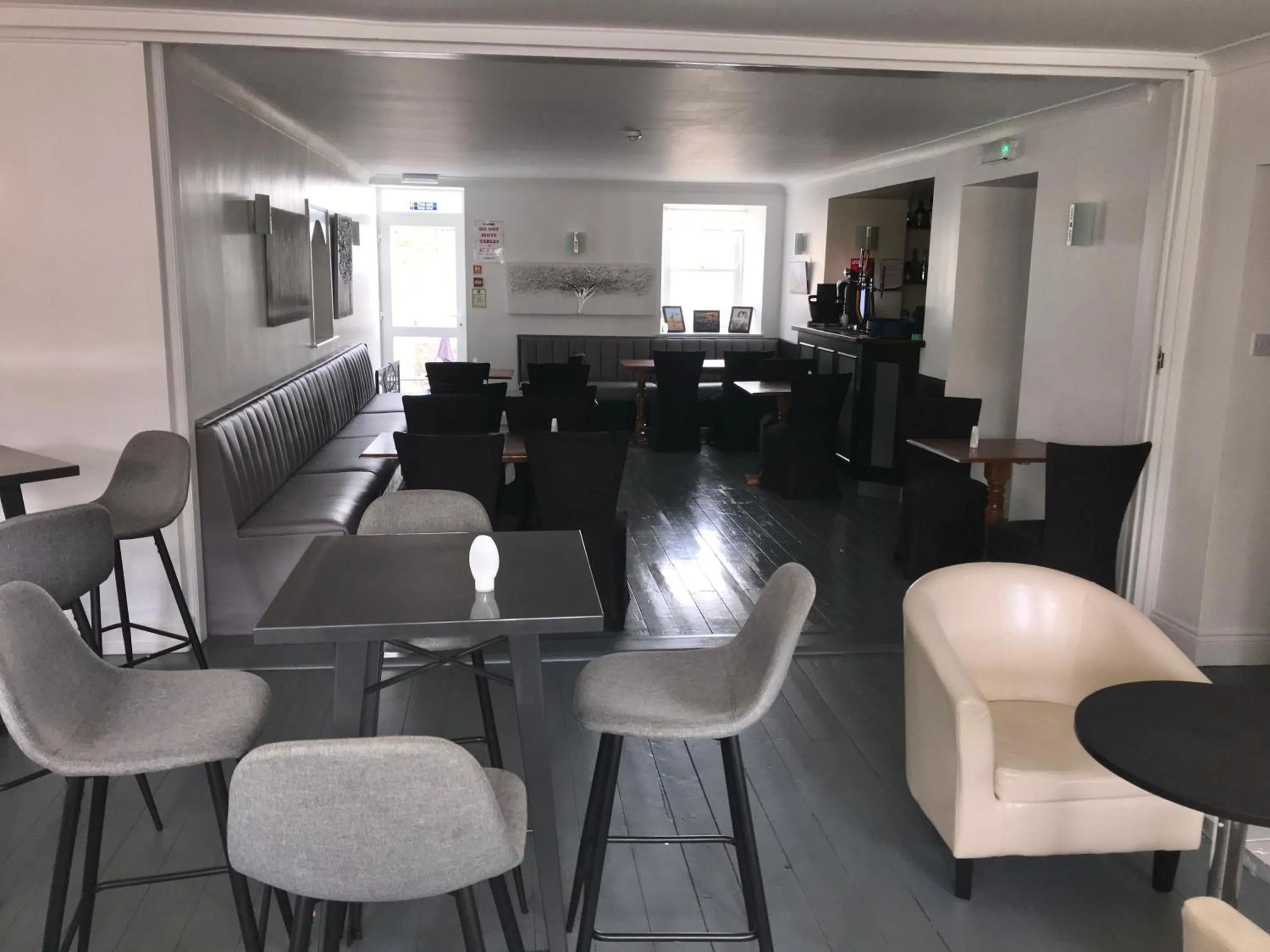 Restaurant/places to eat in The Maxwell Arms Hotel