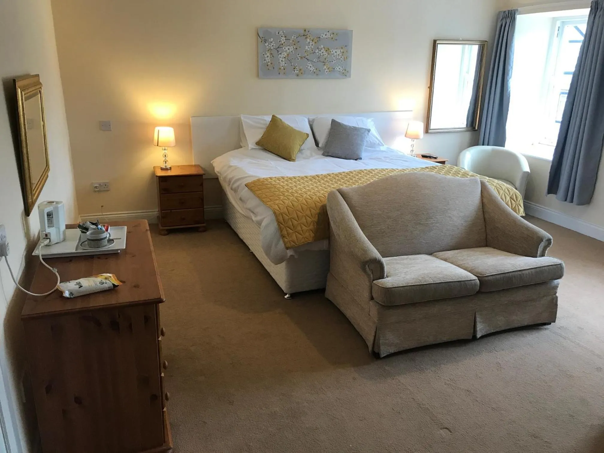 Bedroom, Bed in The Maxwell Arms Hotel