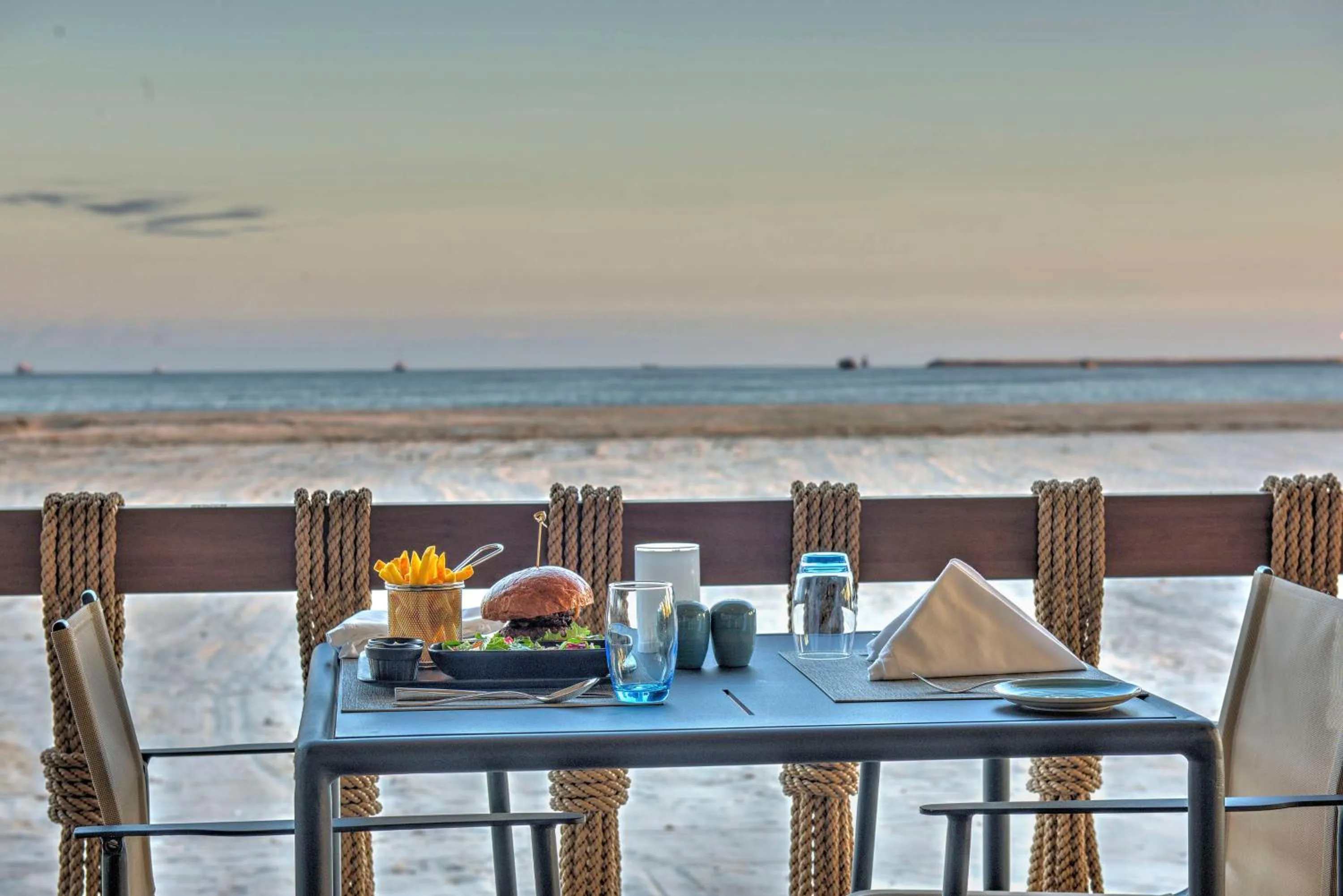 Restaurant/places to eat in Hilton Salalah Resort