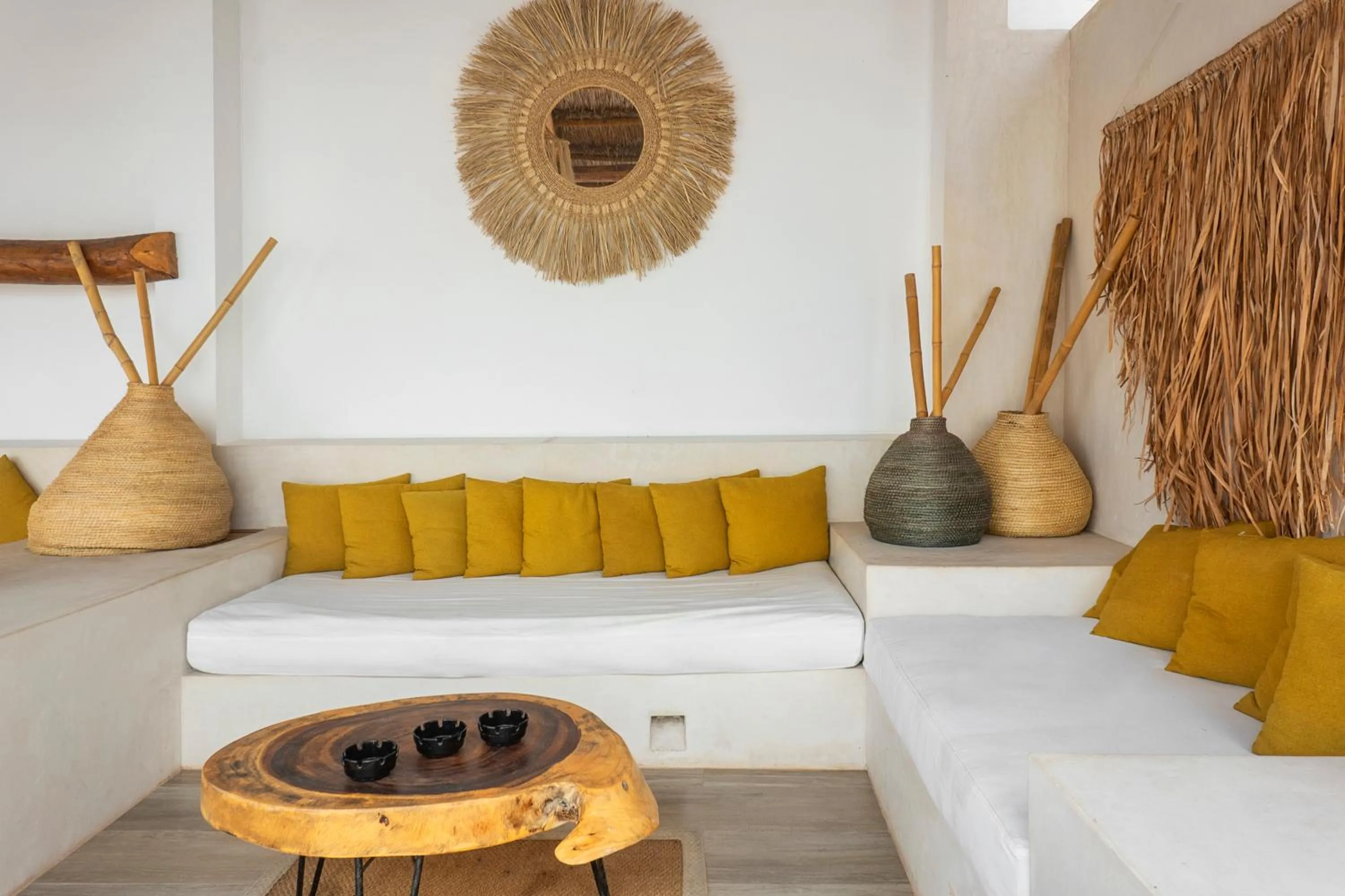 Balcony/Terrace, Bed in Verandah Studios