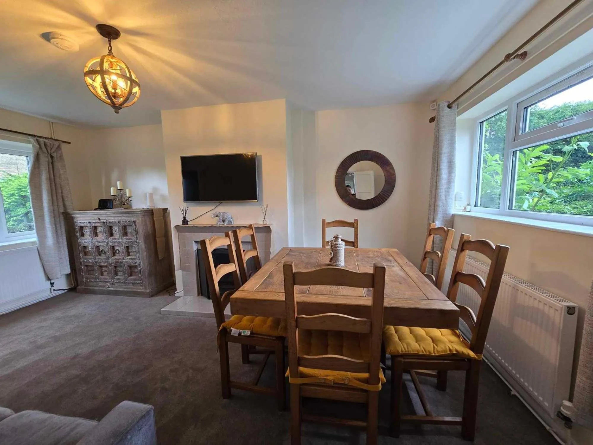 TV and multimedia in The Shoulder at Hardstoft