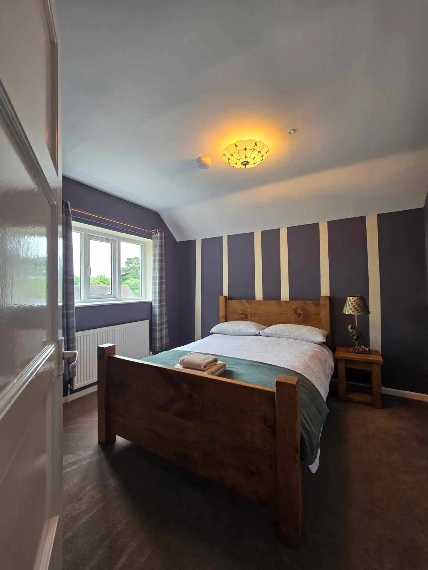 Bed in The Shoulder at Hardstoft