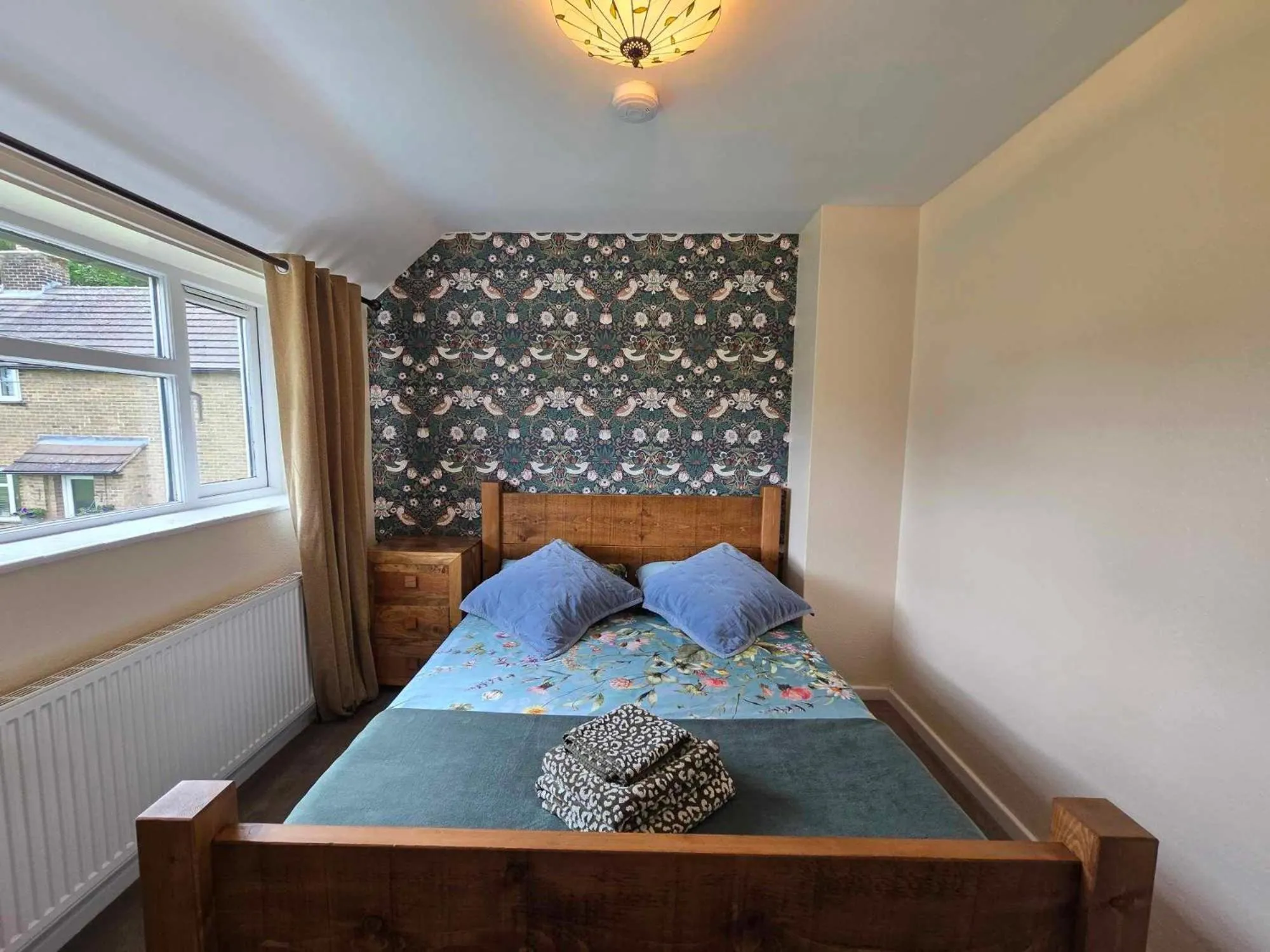 Bed in The Shoulder at Hardstoft