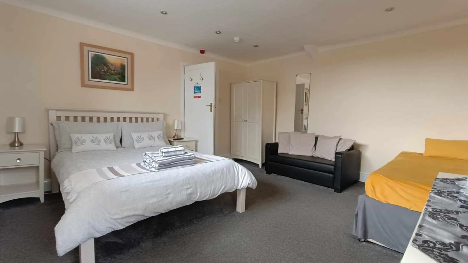 Bed in The Shoulder at Hardstoft