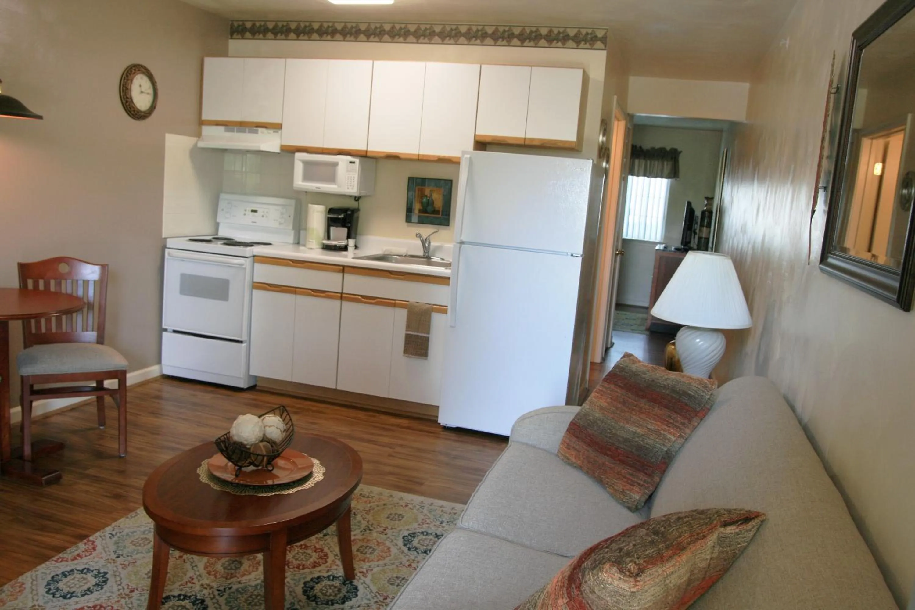 Kitchen or kitchenette in Affordable Suites Statesville