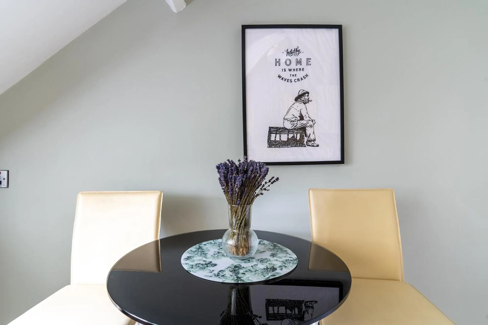 Kitchen or kitchenette in Stowaways Loft