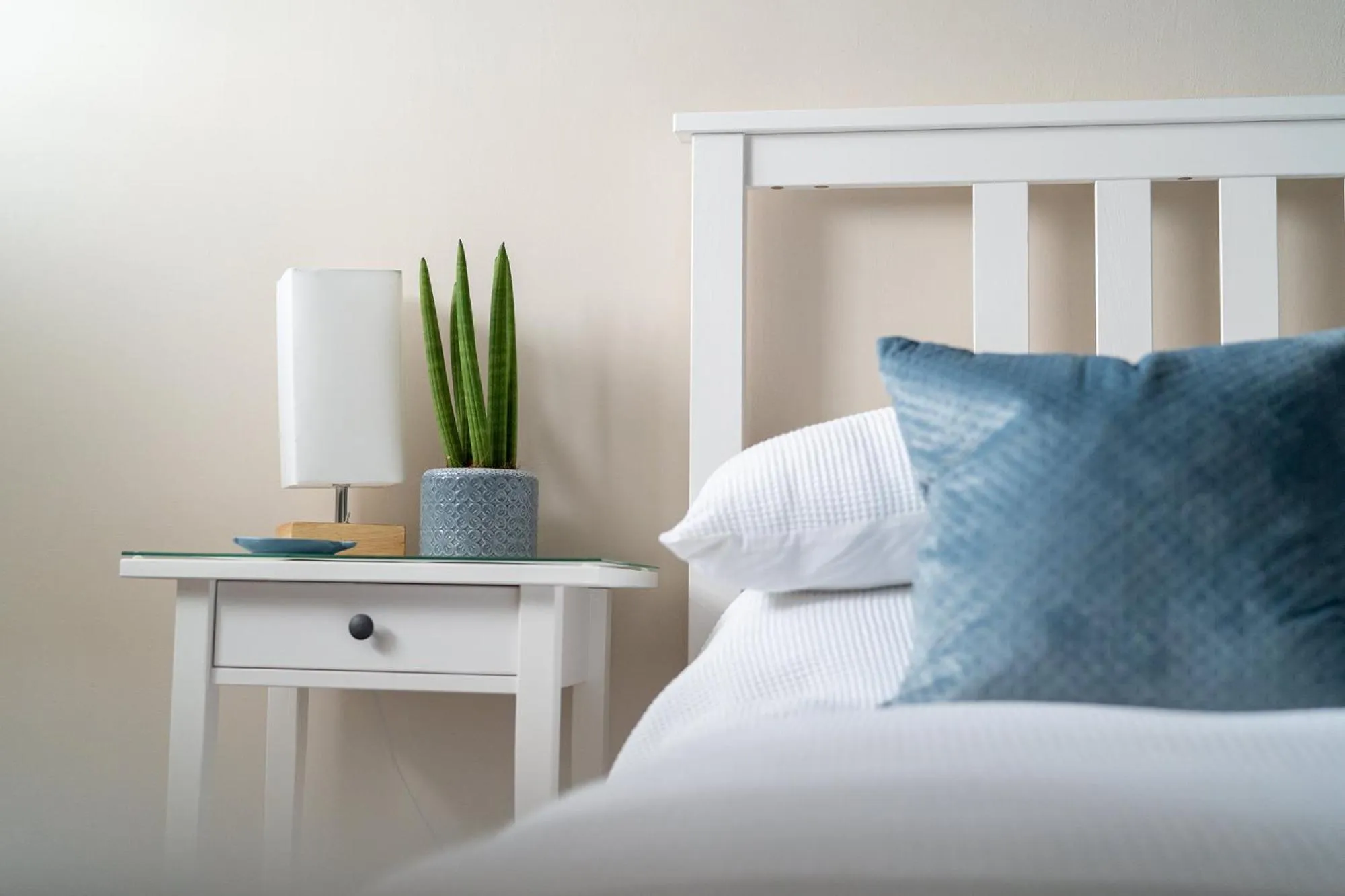 Bedroom, Bed in Stowaways Loft