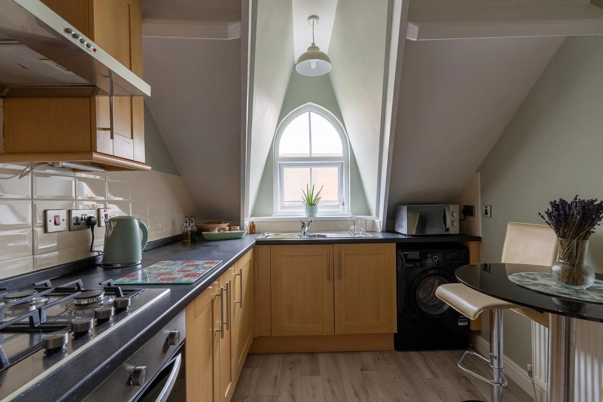 Kitchen or kitchenette in Stowaways Loft