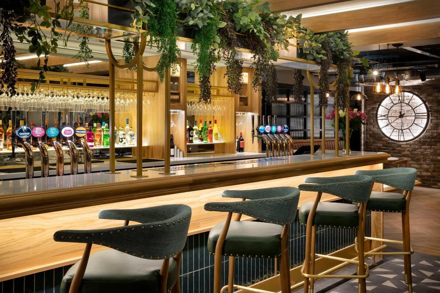 Lounge or bar in Leonardo Hotel Chester