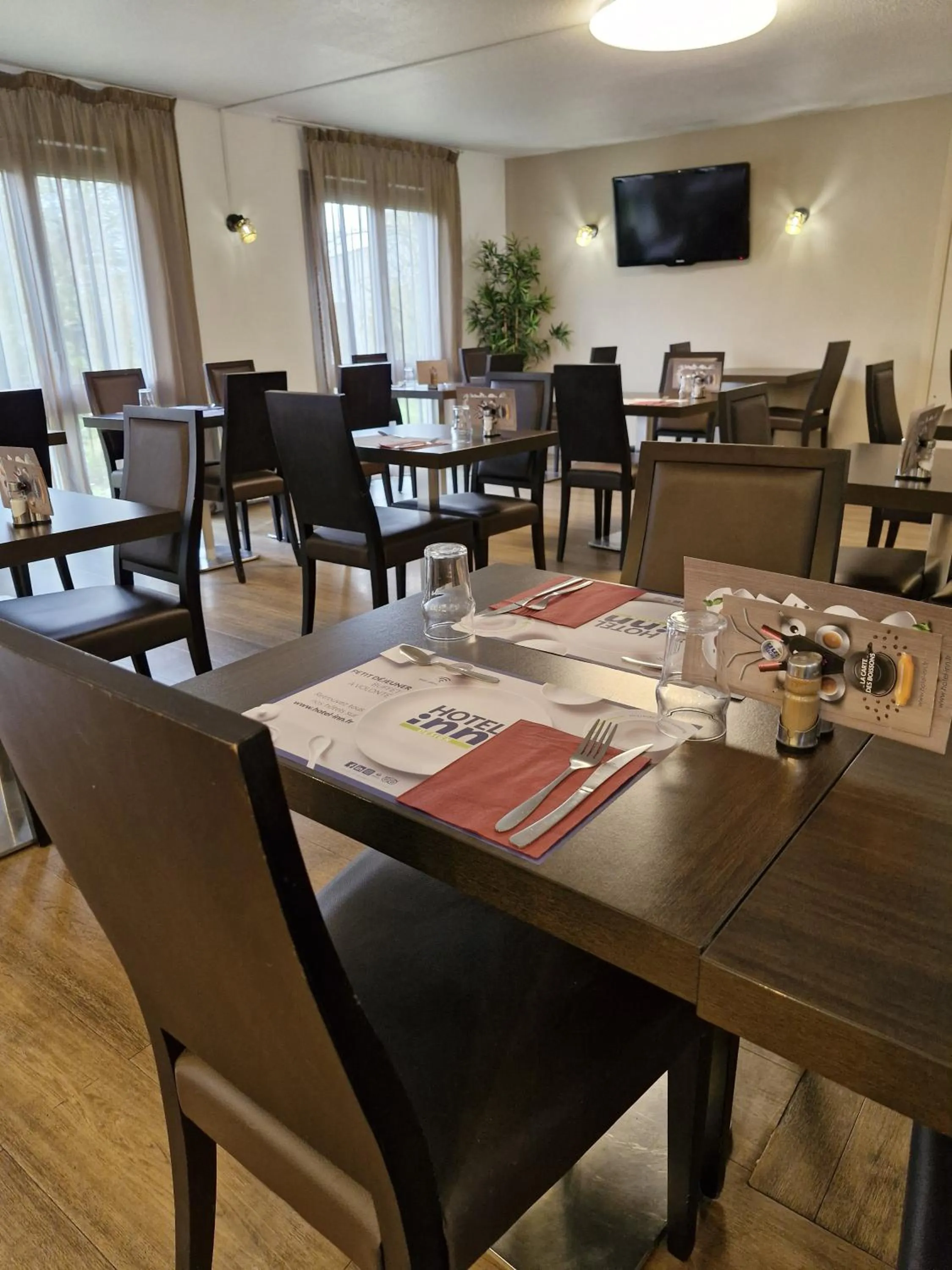 Restaurant/places to eat in Hôtel Inn Design - Restaurant L'Escale