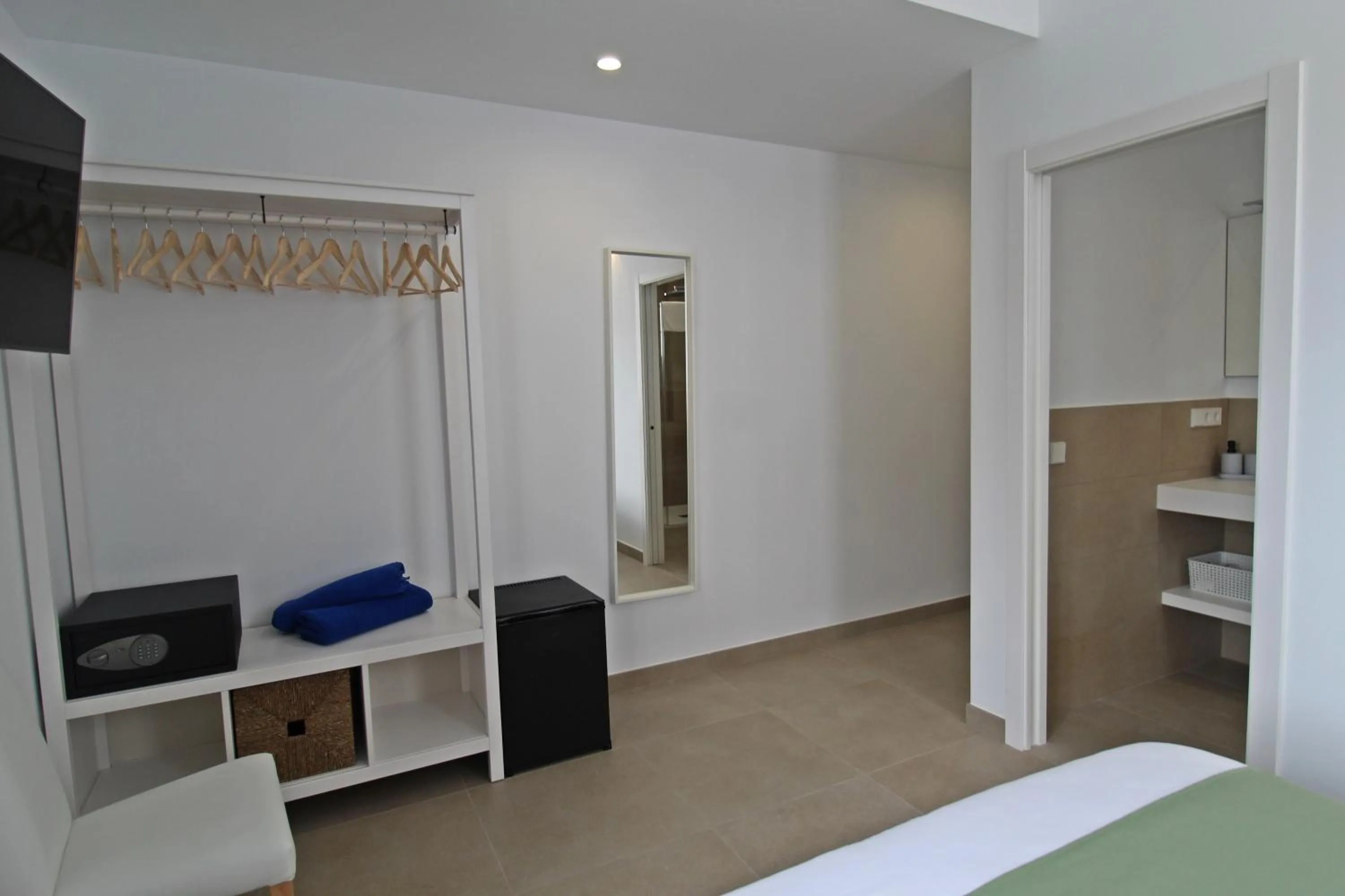 Photo of the whole room in Hotel Amano Maison Carrée