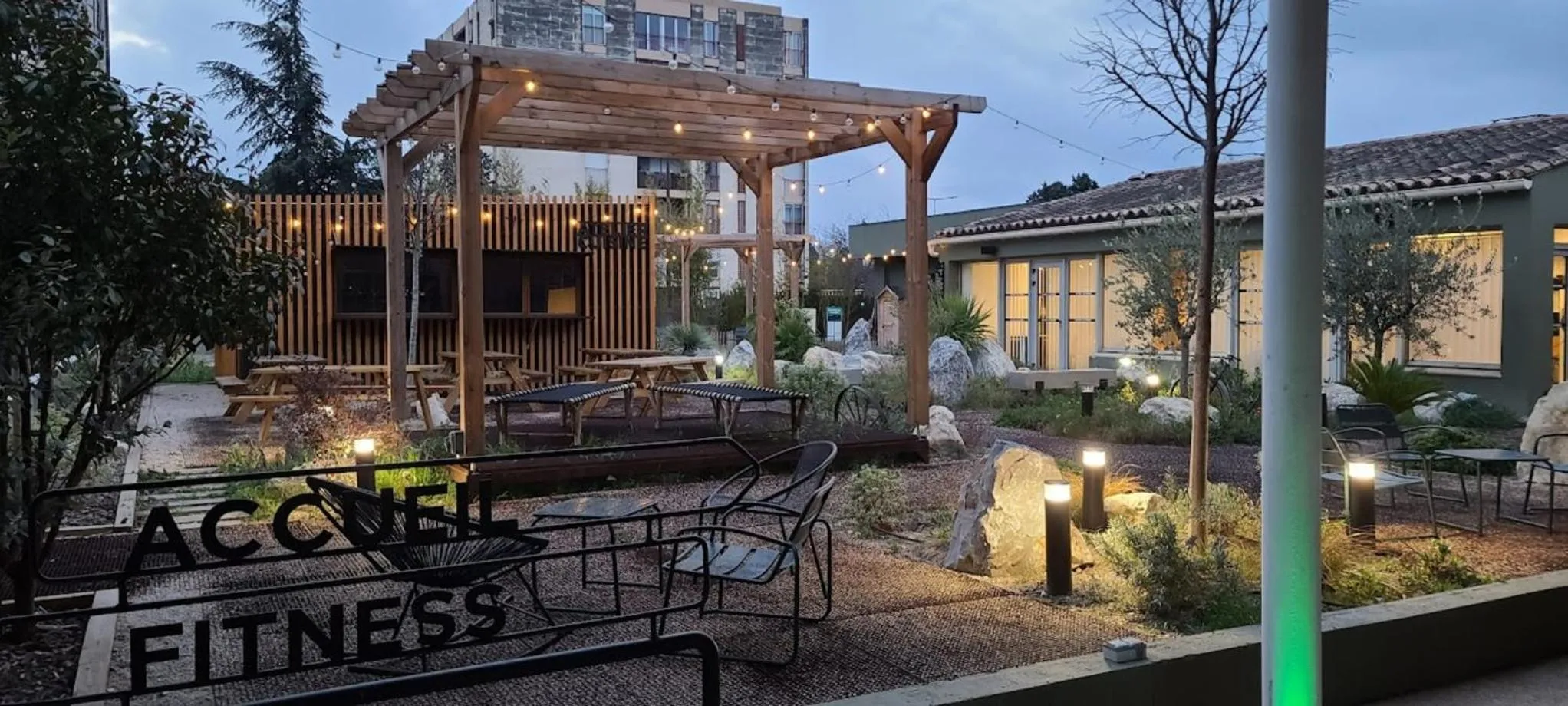 Property building in COWOOL AVIGNON