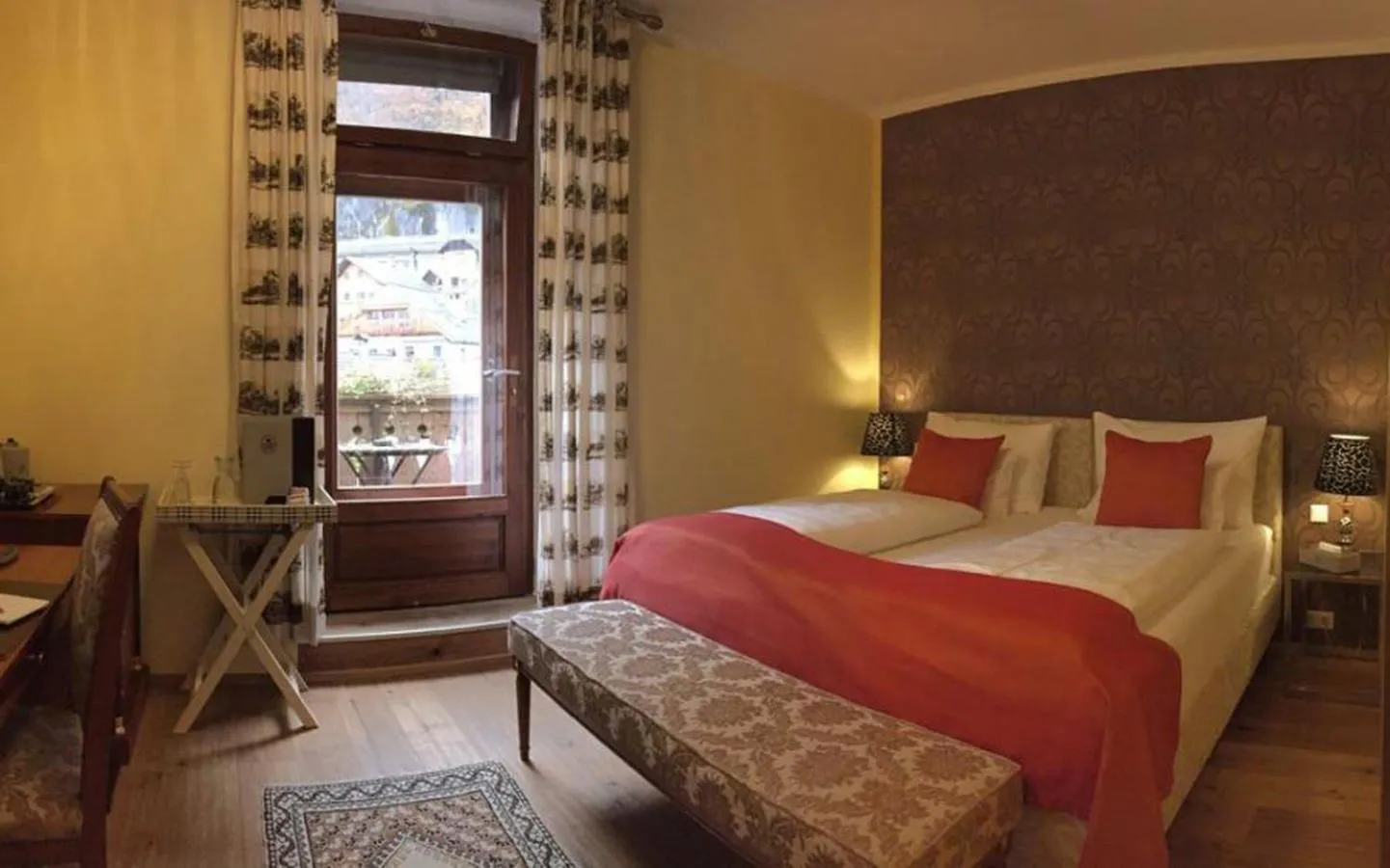 Photo of the whole room, Bed in Seehotel Grüner Baum