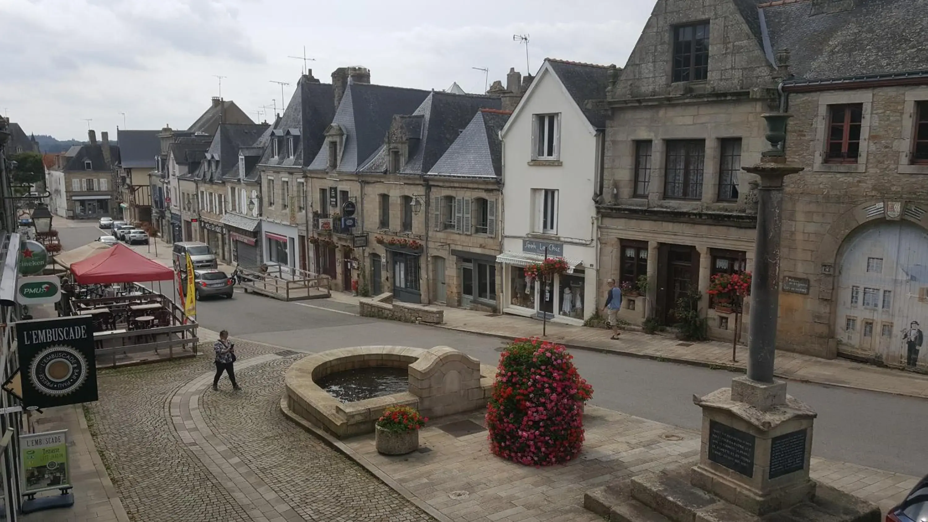 Chambres d'hôtes au centre de Guémené-sur-Scorff Chambres d'hôtes au centre de Guémené-sur-Scorff