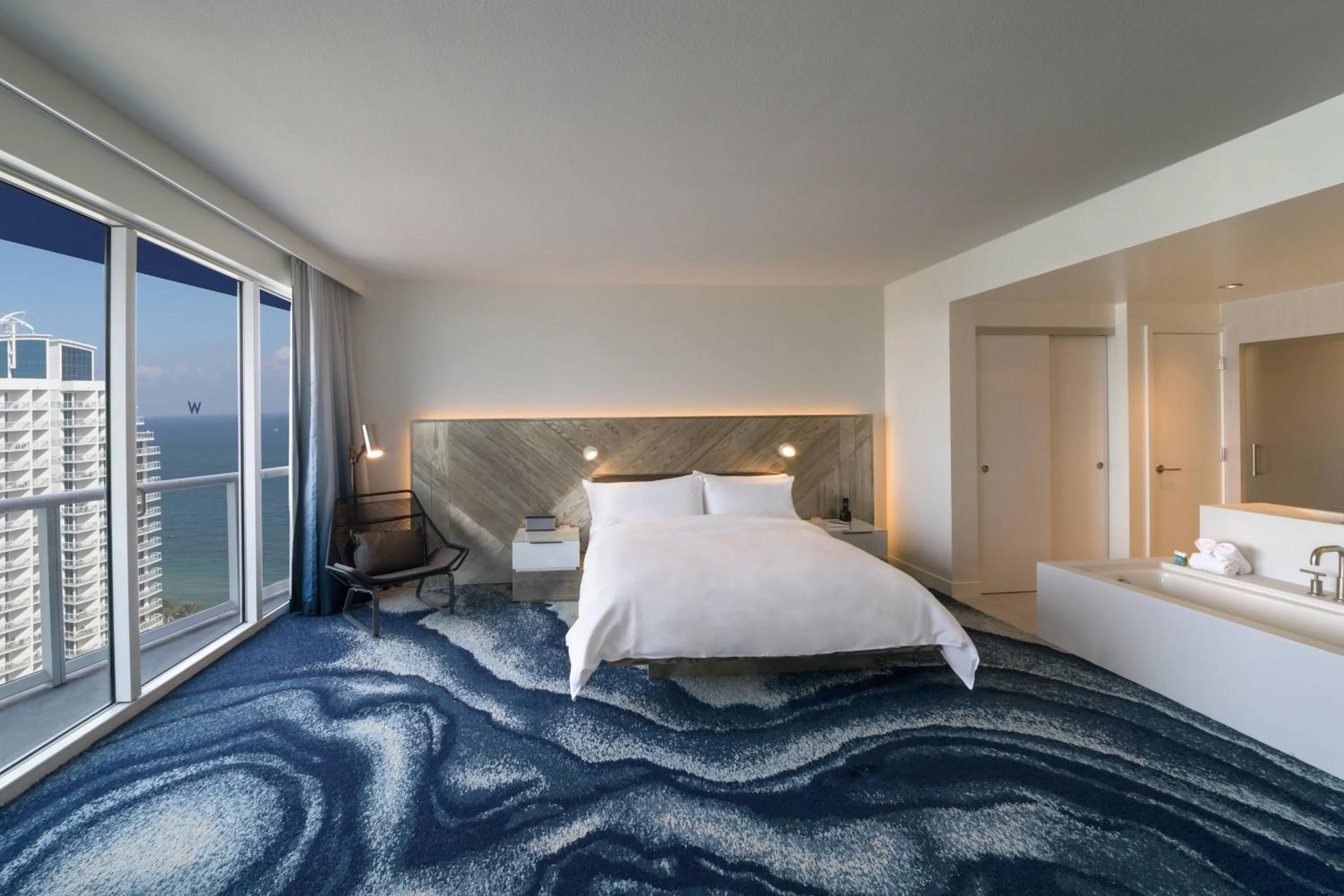 Bedroom, Bed in W Fort Lauderdale