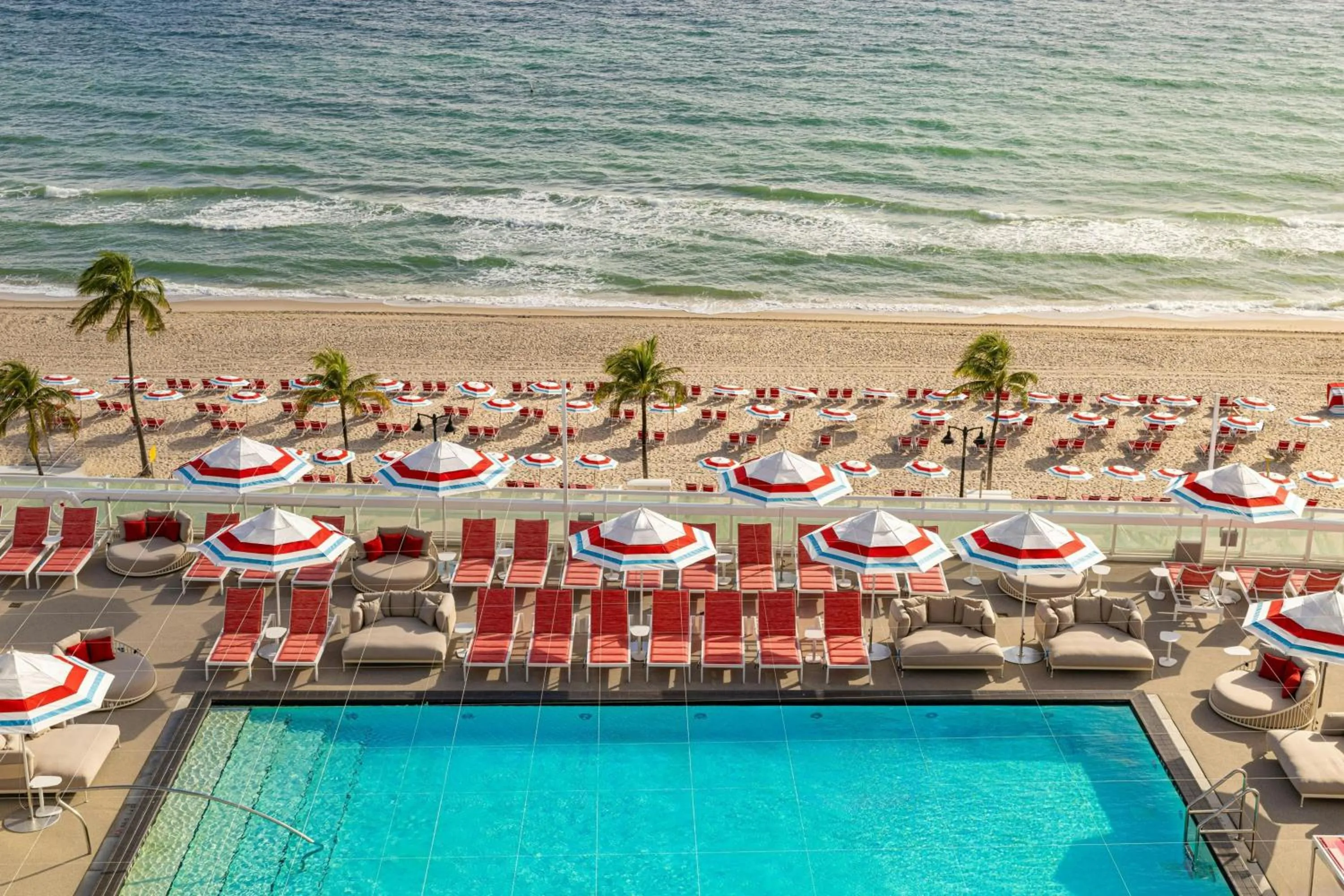 Swimming pool in W Fort Lauderdale