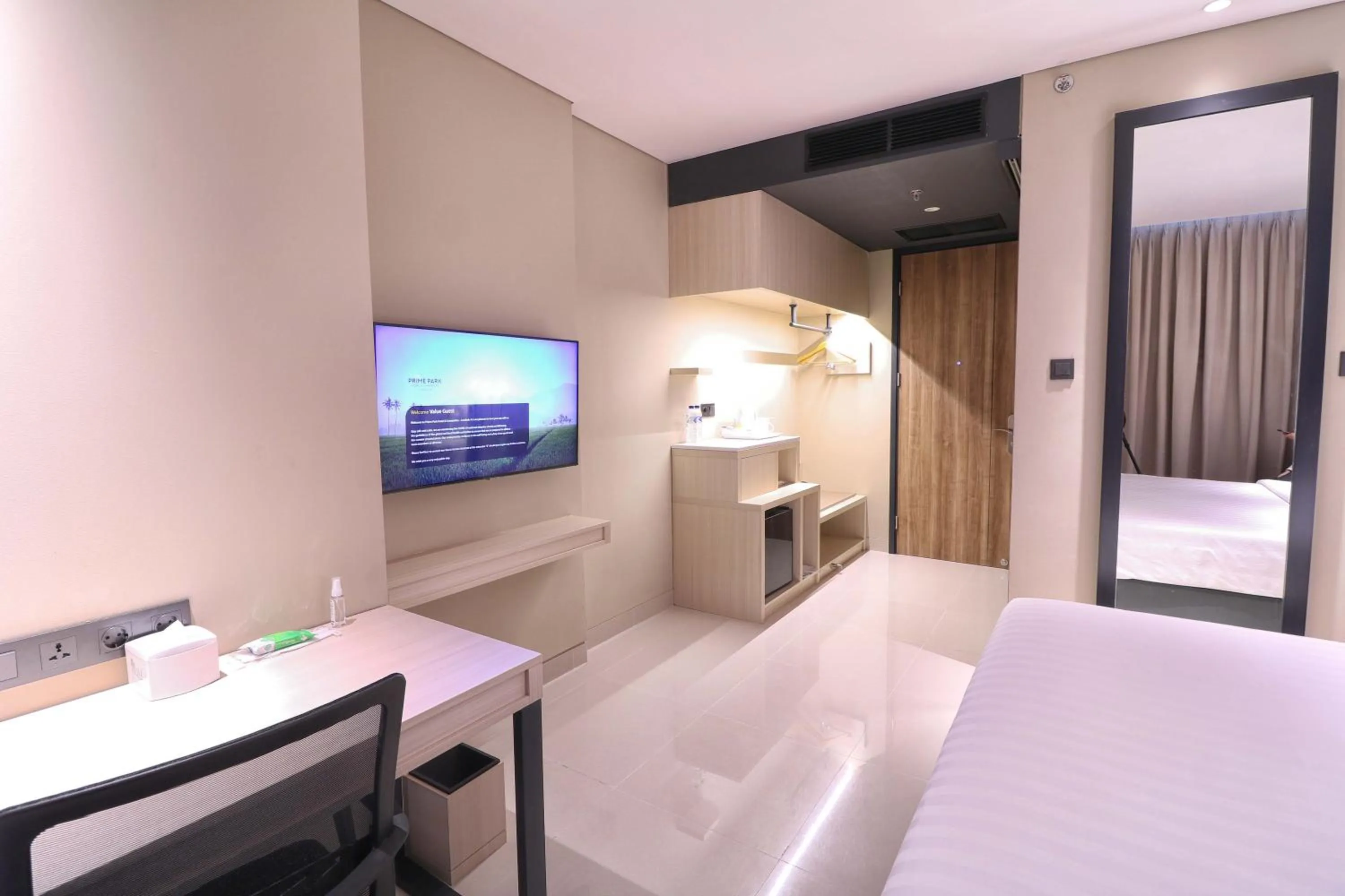 Bed in Prime Park Hotel & Convention Lombok