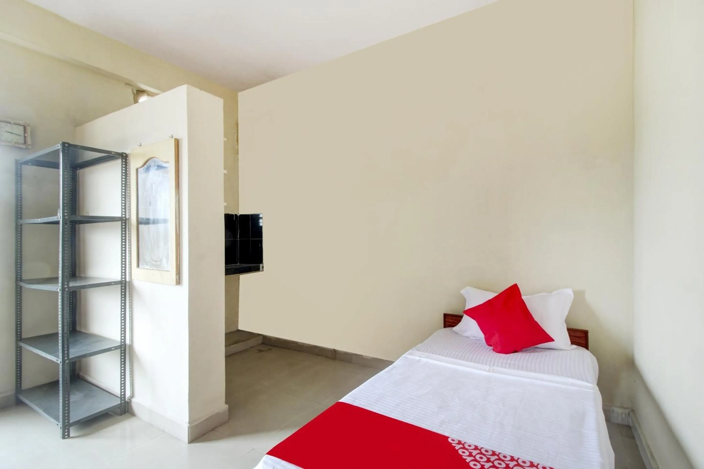 Lobby or reception, Bed in Hotel O HAPPY RESIDENCY