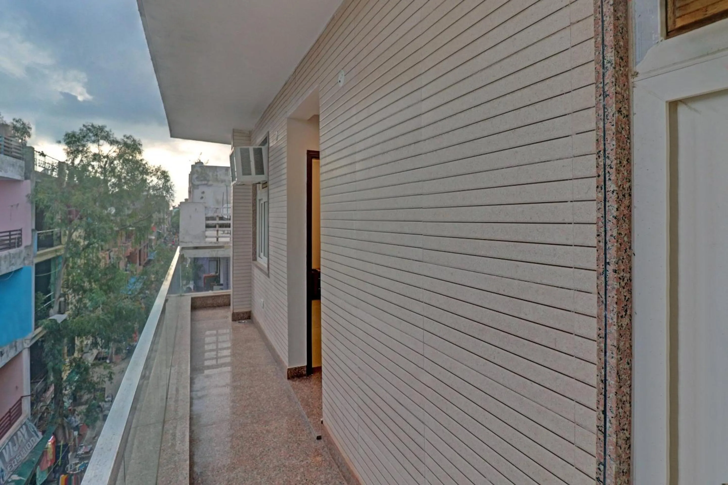 Other in Collection O Spot Light Near Tughlakabad Station Metro Station